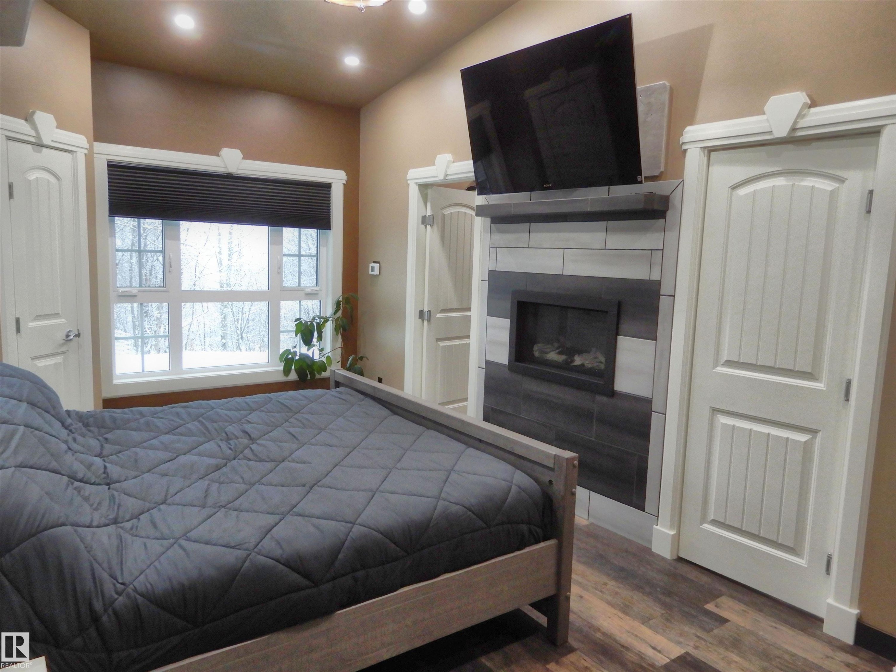 5208 Twp Road 505, Rural Parkland County, AB - Indoor Photo Showing Bedroom
