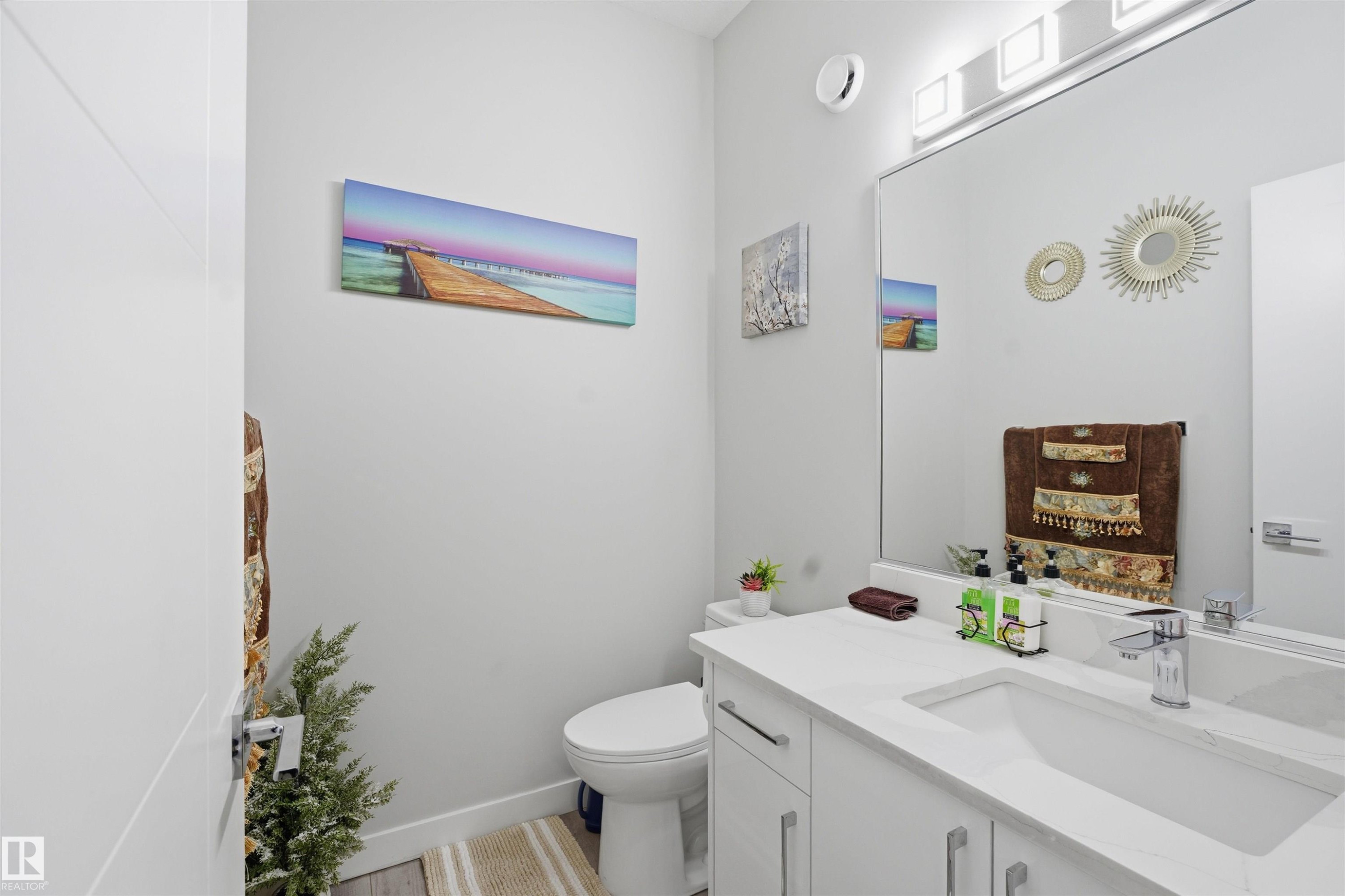 Bathroom featuring vanity and toilet - 452 Roberts Crescent, Leduc, AB - Indoor Photo Showing Bathroom