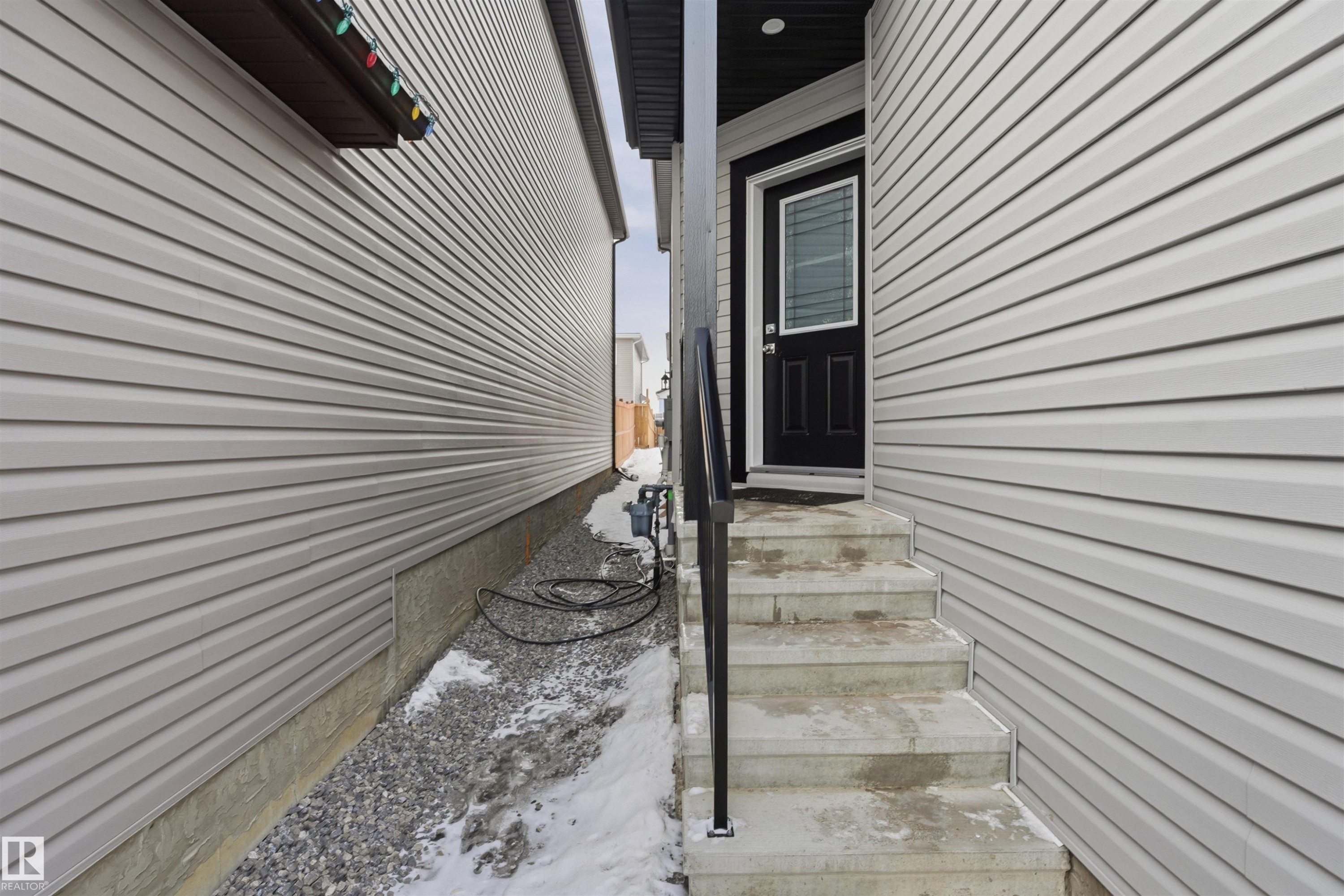 View of staircase - 452 Roberts Crescent, Leduc, AB - Outdoor With Exterior