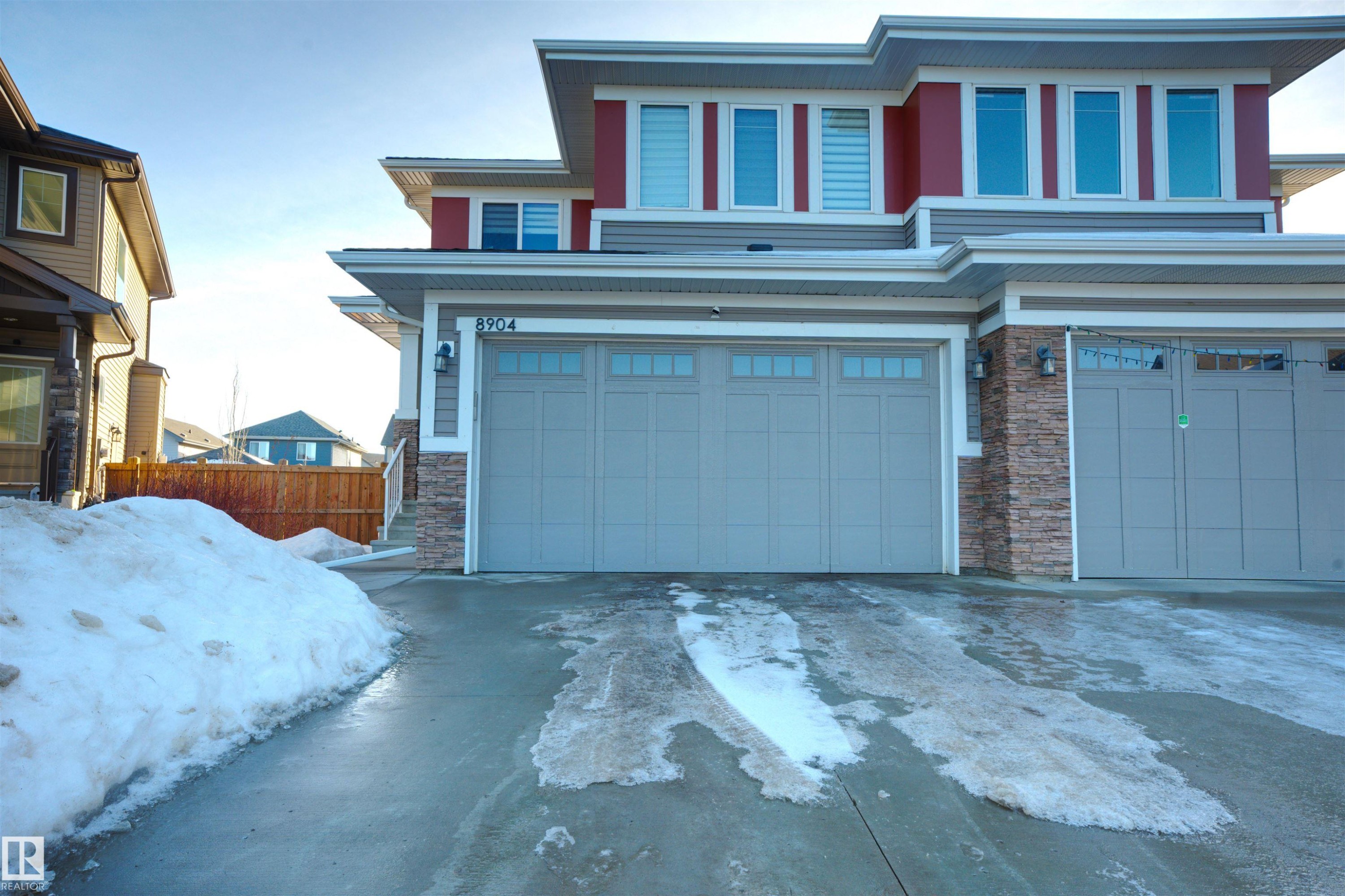 8904 217 Street, Edmonton, AB - Outdoor