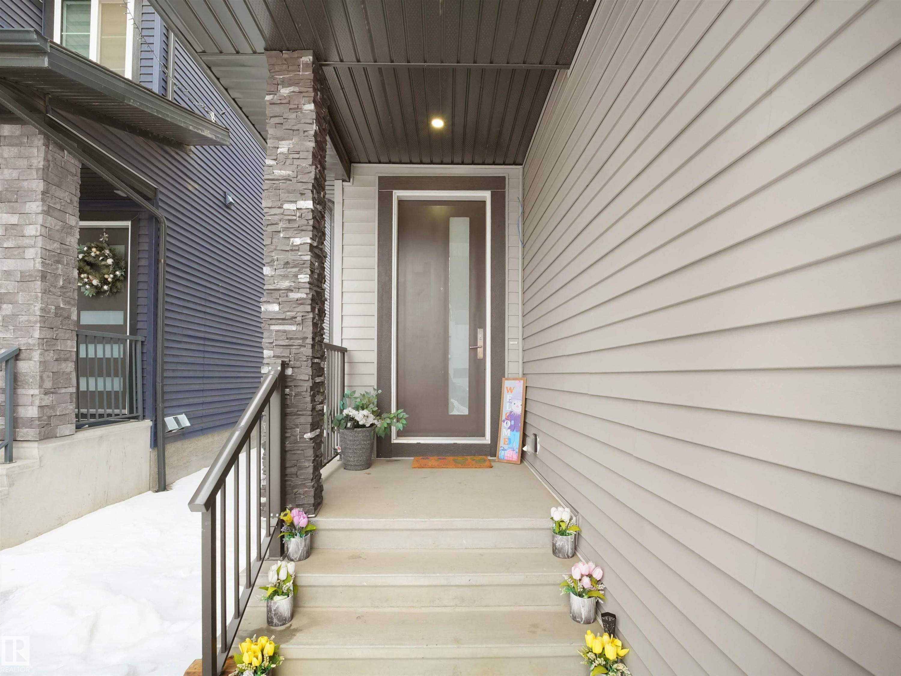 2928 1 Avenue, Edmonton, AB - Outdoor With Exterior