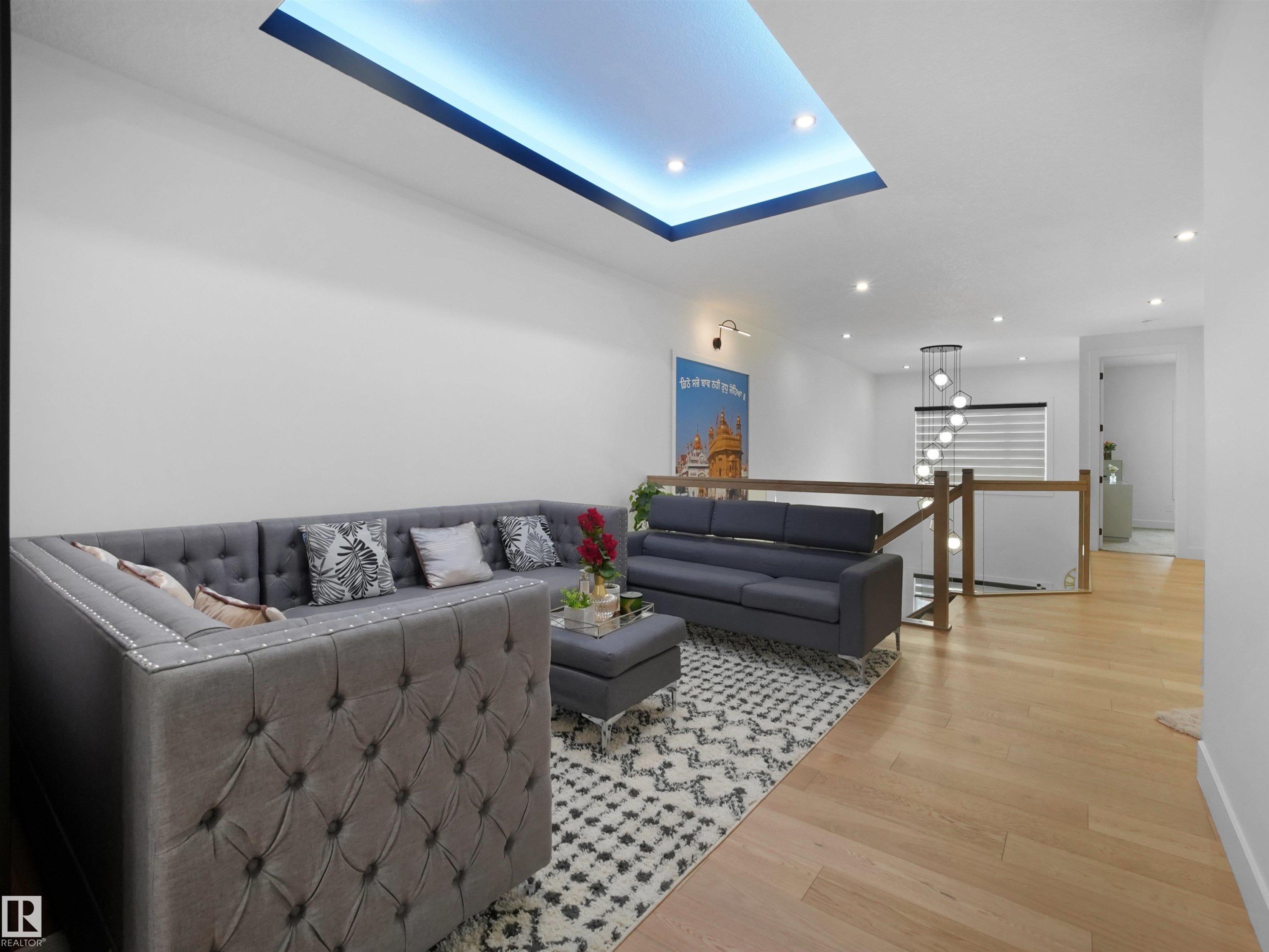 2928 1 Avenue, Edmonton, AB - Indoor