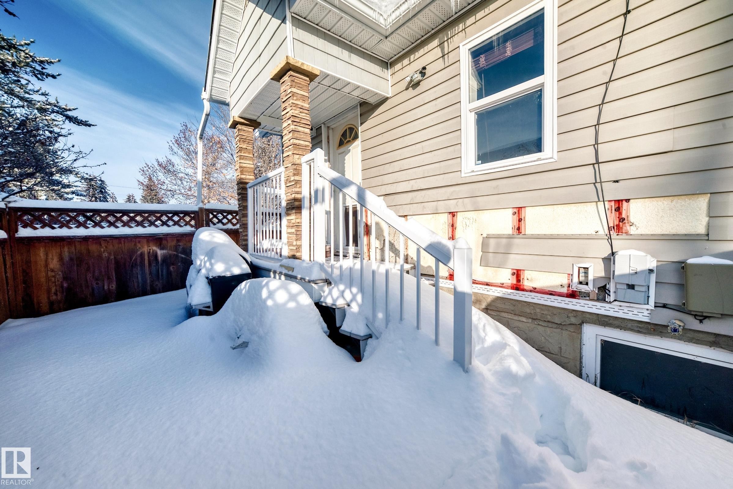 View of snow covered patio - 10115 104, Westlock, AB - Outdoor