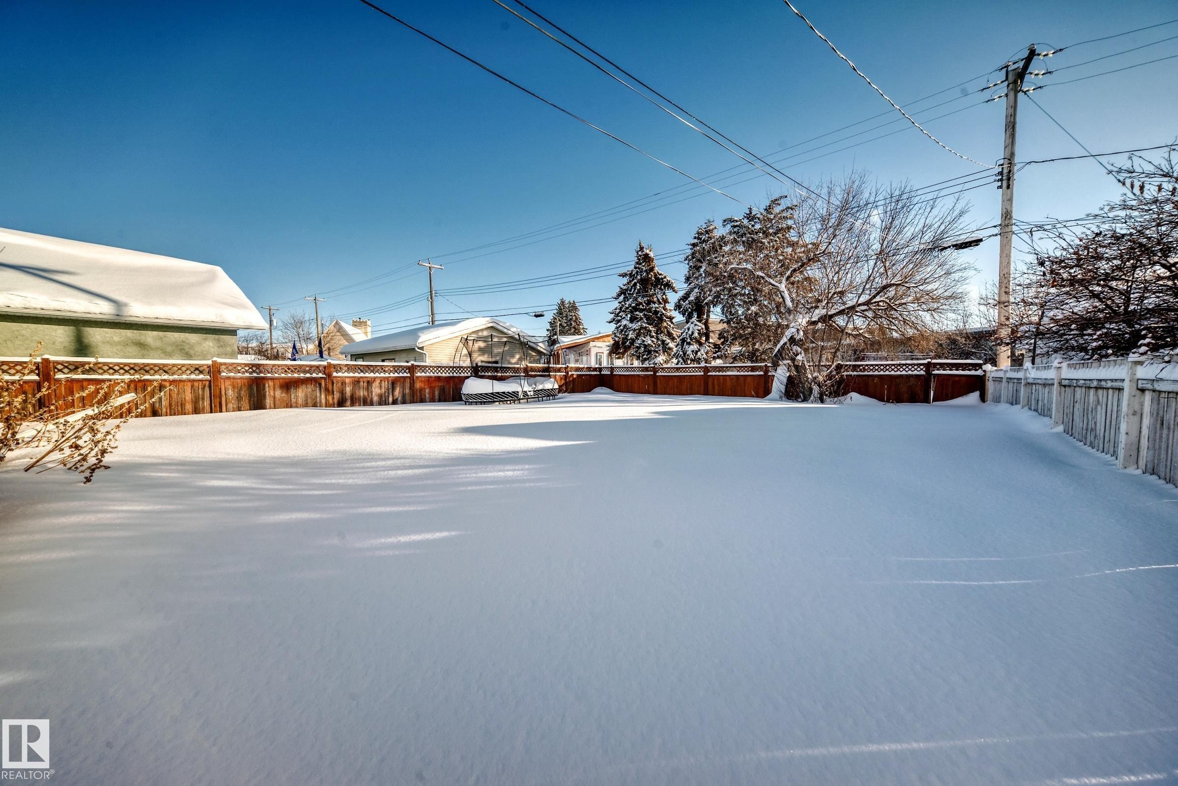 View of fenced backyard - 10115 104, Westlock, AB - Outdoor