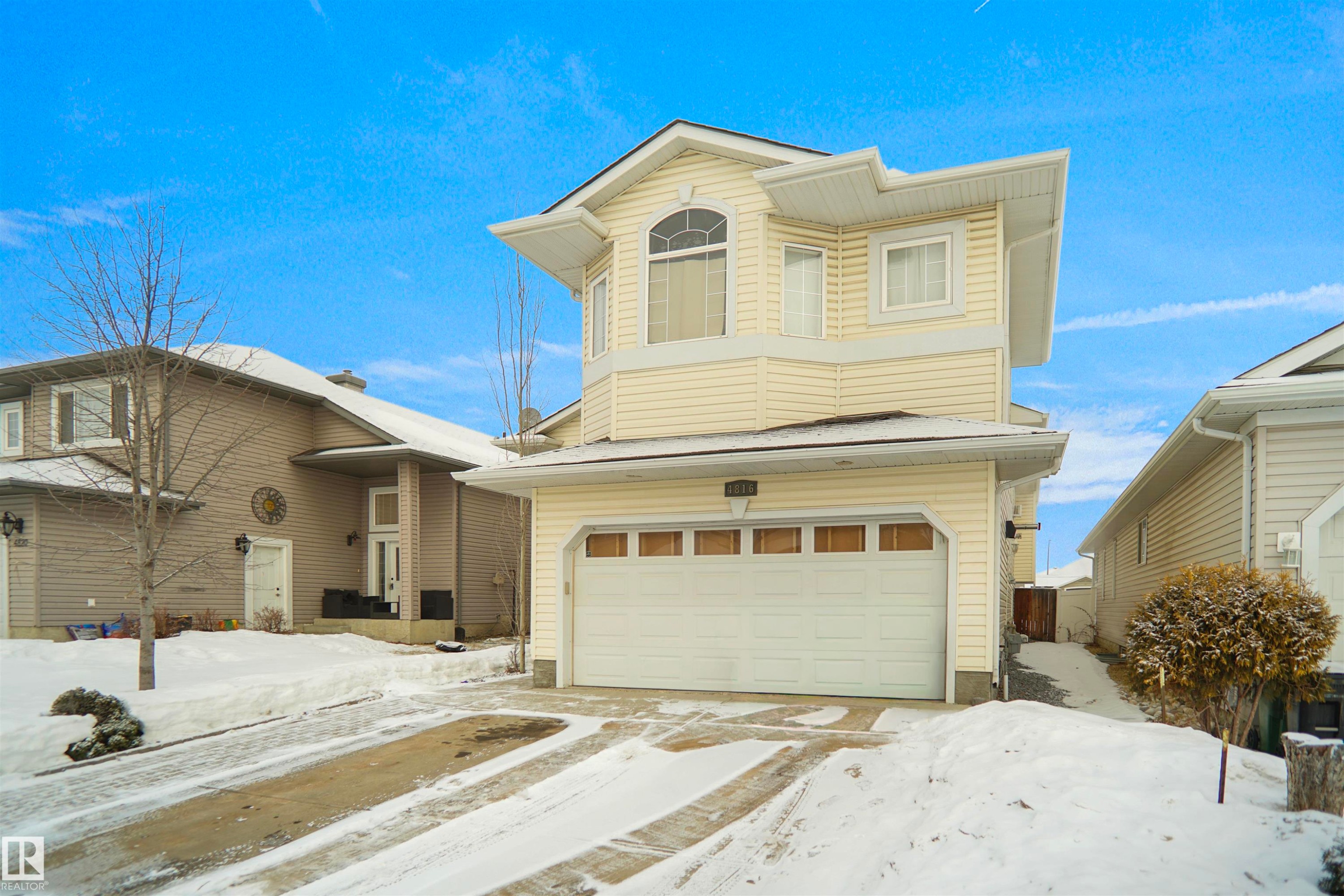 4816 155 Ave Nw, Edmonton, AB - Outdoor
