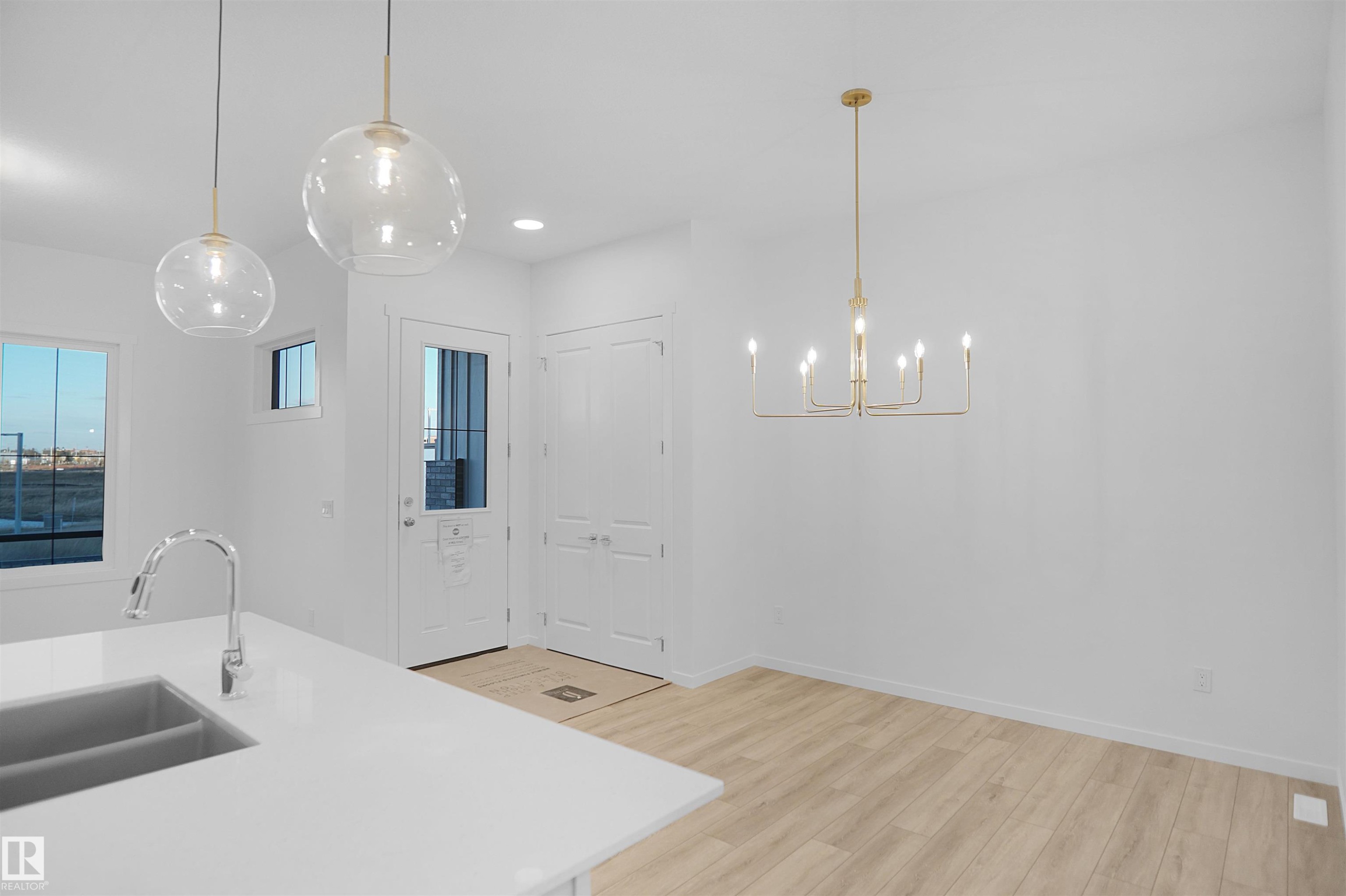 7505 Observer Lane, Edmonton, AB - Indoor