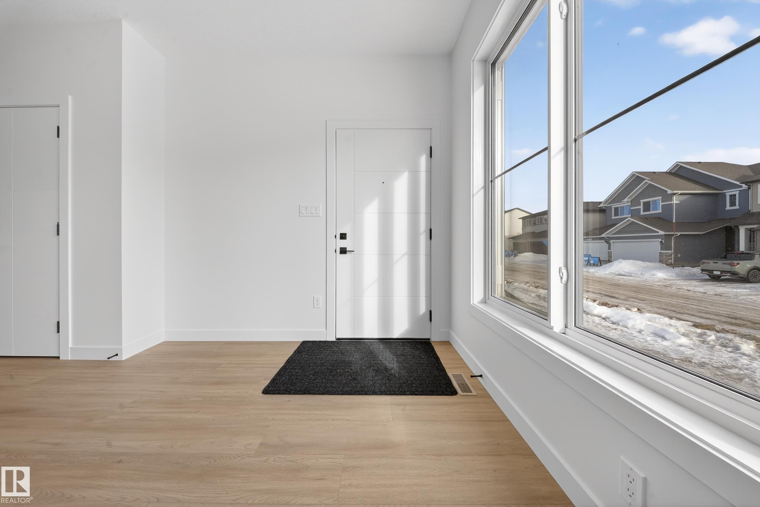 3736 Erlanger Drive, Edmonton, AB - Indoor Photo Showing Other Room