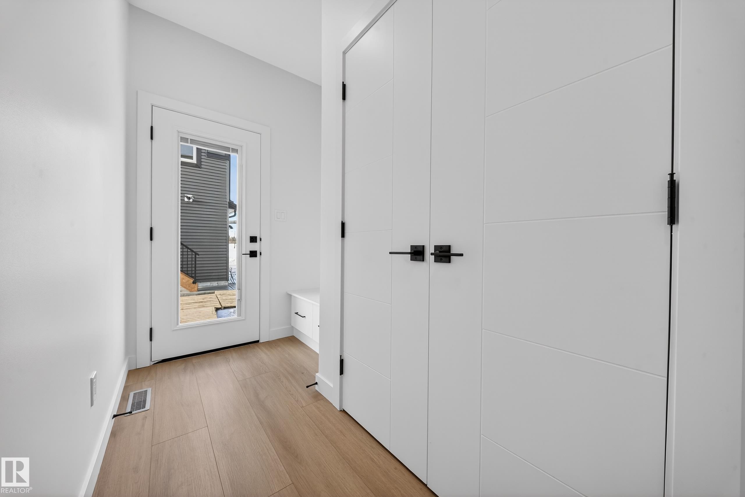 3736 Erlanger Drive, Edmonton, AB - Indoor Photo Showing Other Room