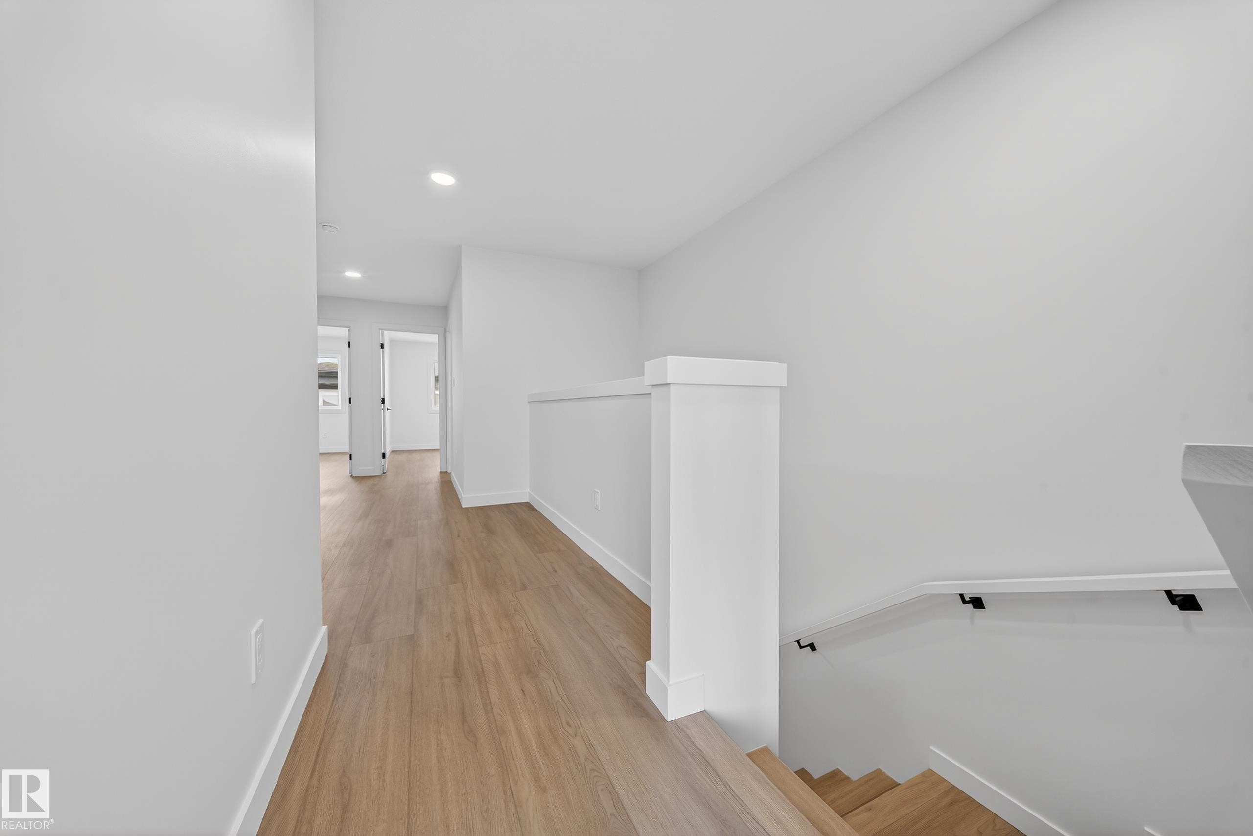 3736 Erlanger Drive, Edmonton, AB - Indoor Photo Showing Other Room