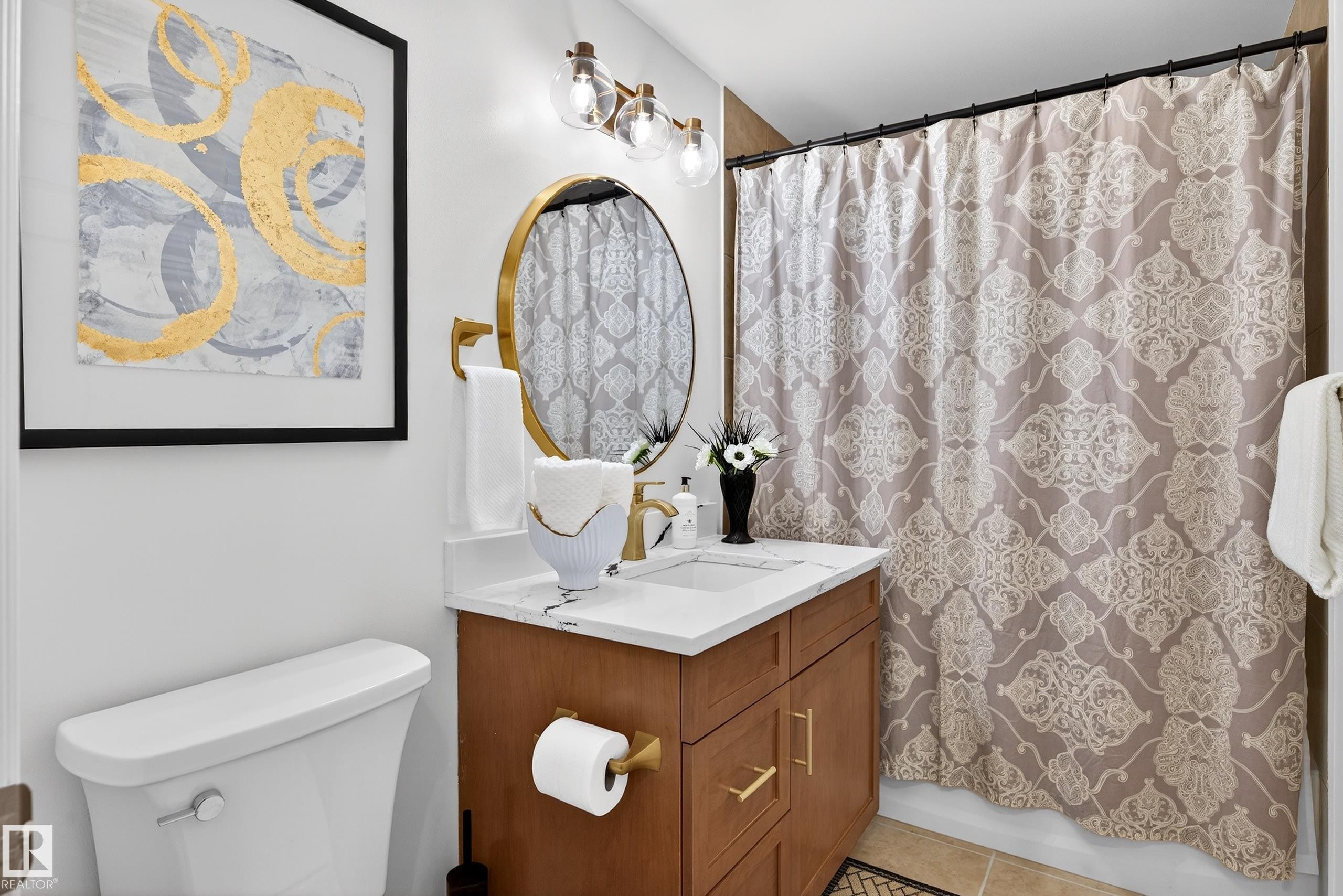 103 9811 96A Street, Edmonton, AB - Indoor Photo Showing Bathroom