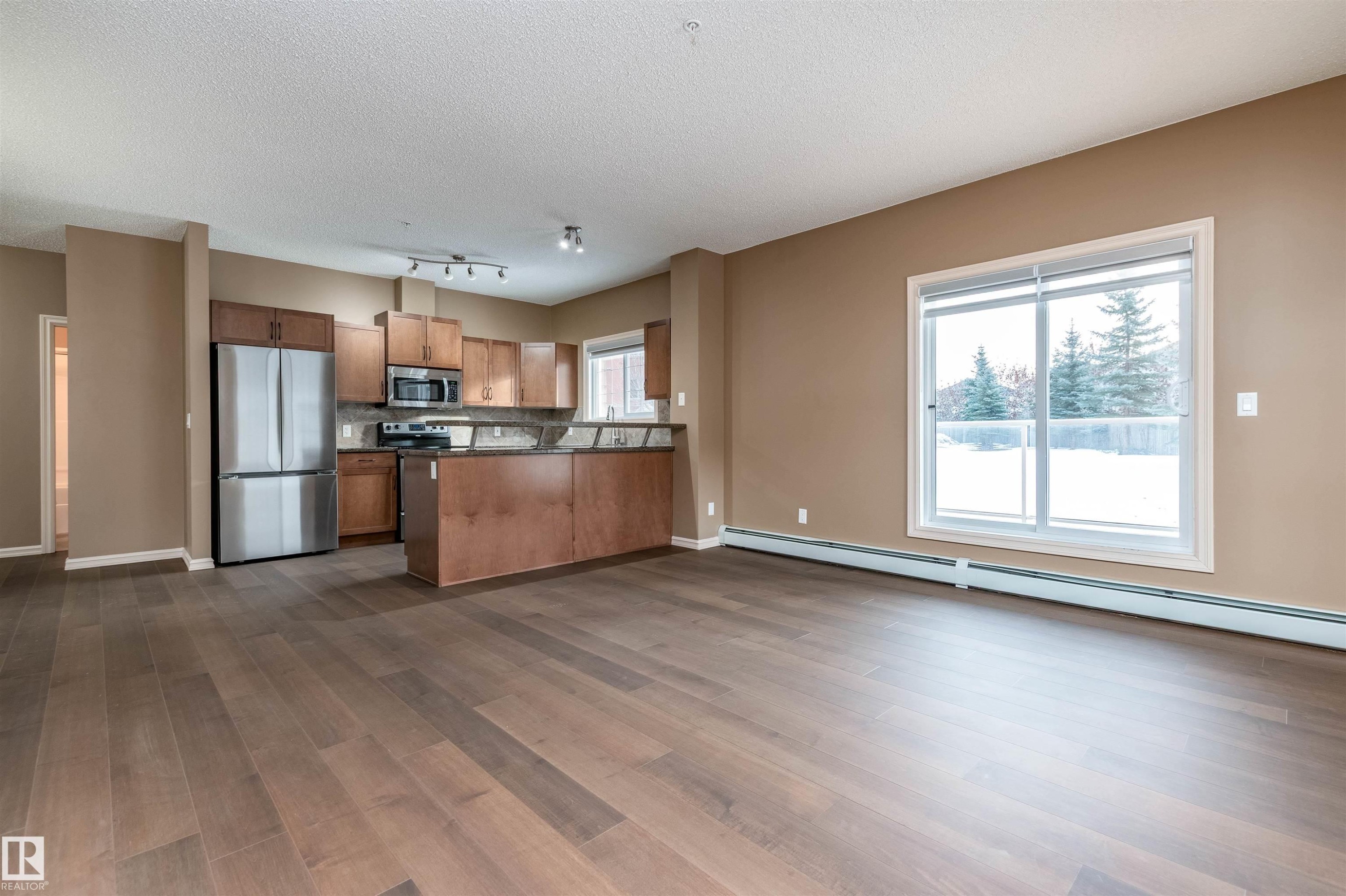 114 263 Macewan Road, Edmonton, AB - Indoor Photo Showing Kitchen