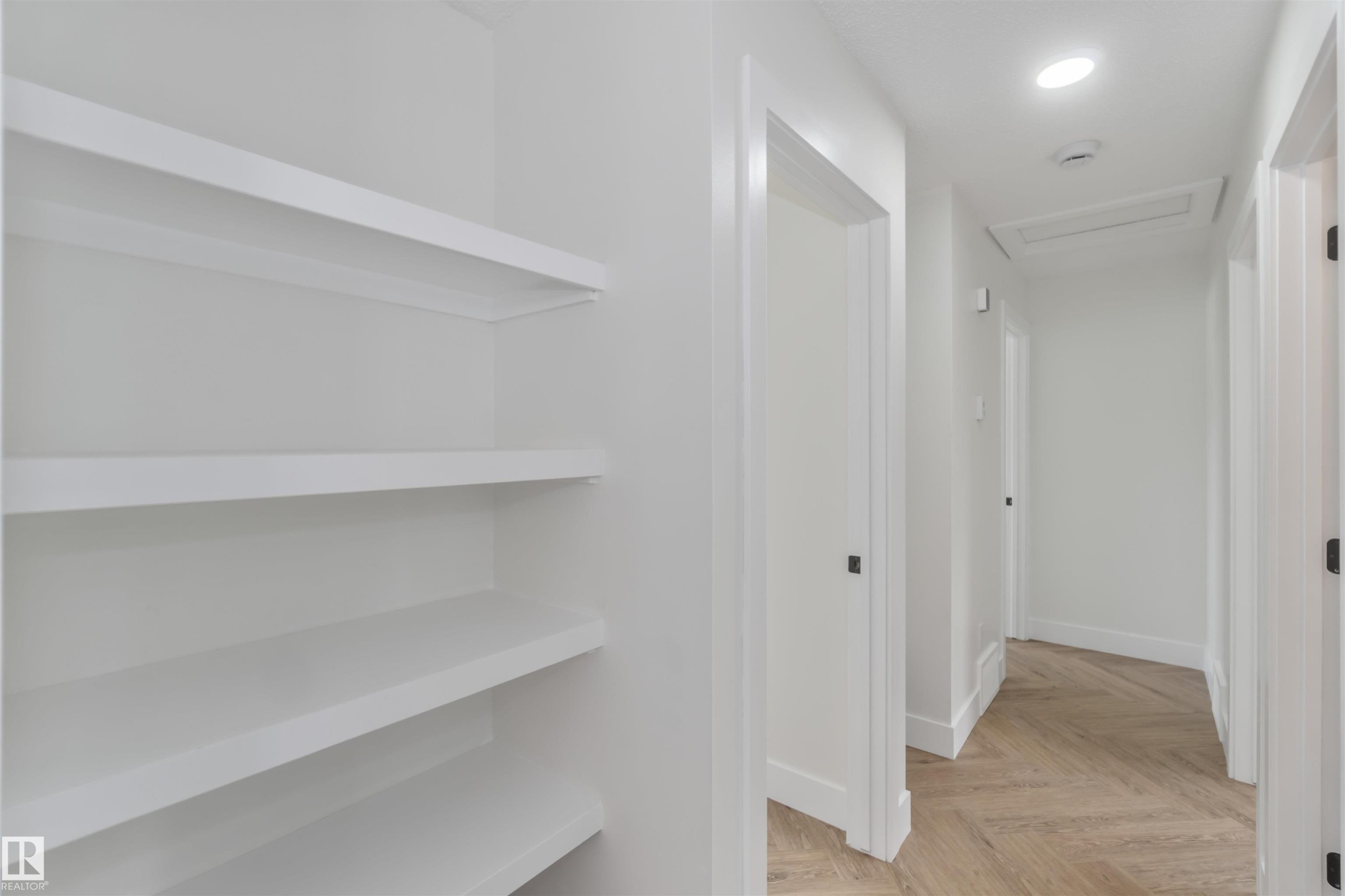 10309 167A Avenue, Edmonton, AB - Indoor