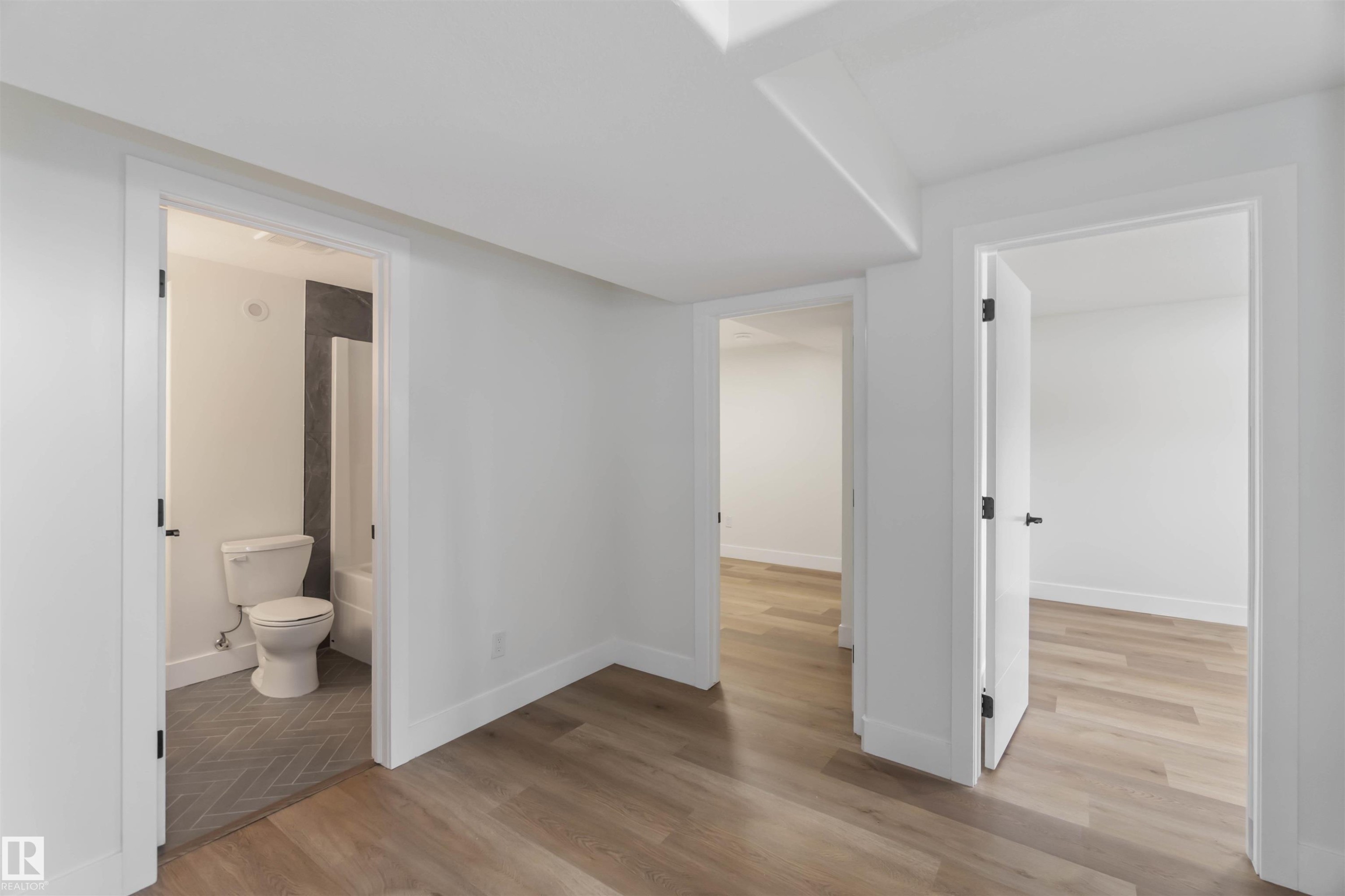 10309 167A Avenue, Edmonton, AB - Indoor Photo Showing Other Room