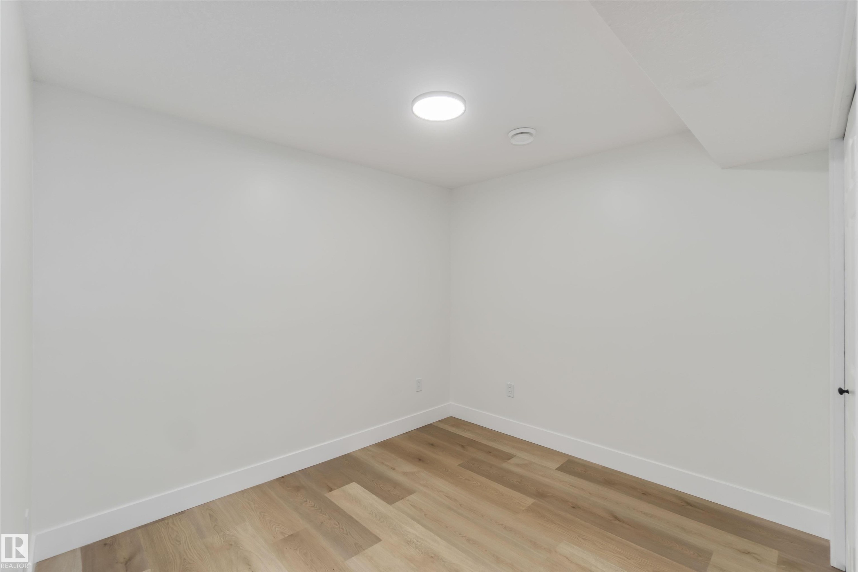 10309 167A Avenue, Edmonton, AB - Indoor Photo Showing Other Room
