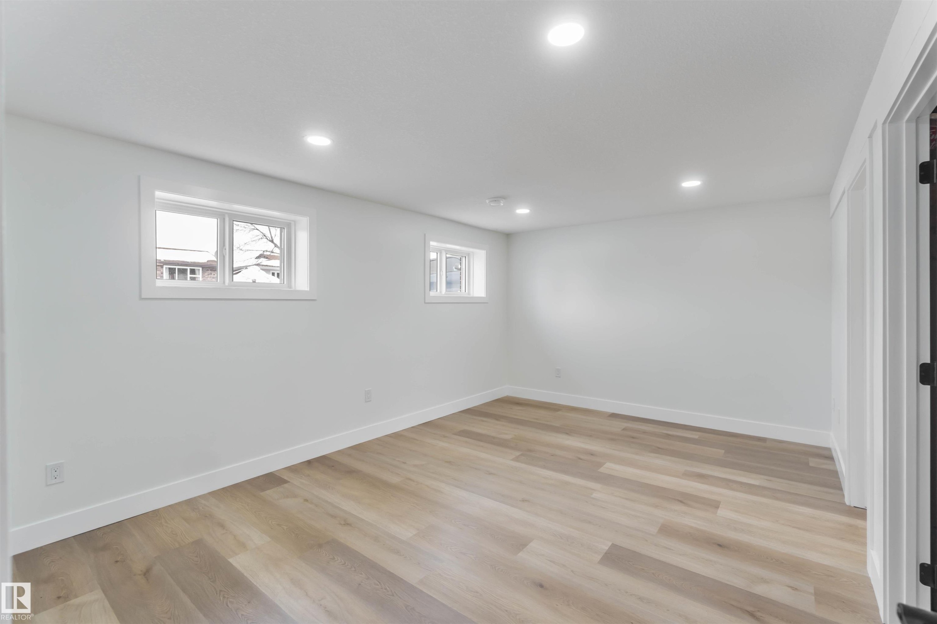 10309 167A Avenue, Edmonton, AB - Indoor Photo Showing Other Room