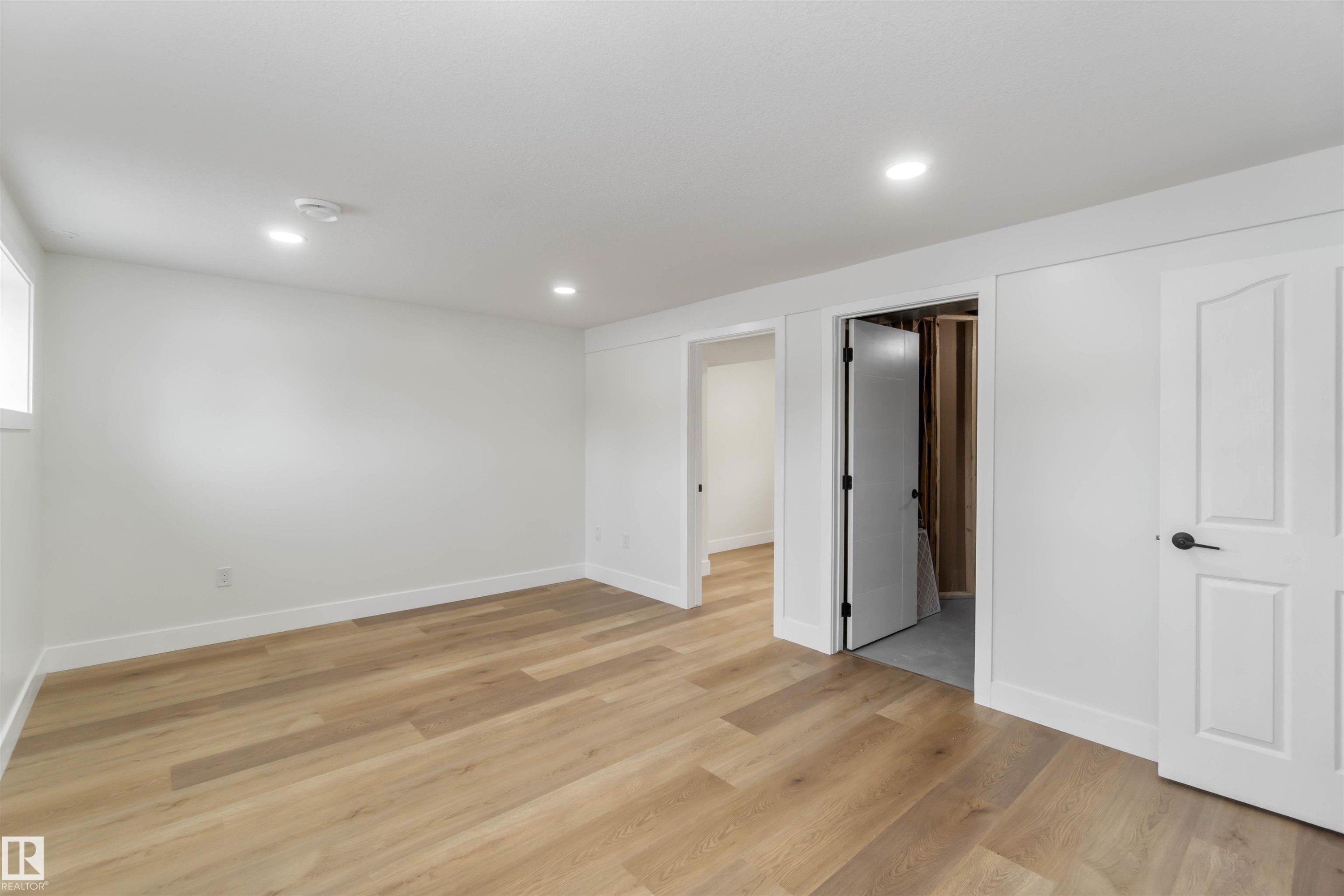 10309 167A Avenue, Edmonton, AB - Indoor Photo Showing Other Room