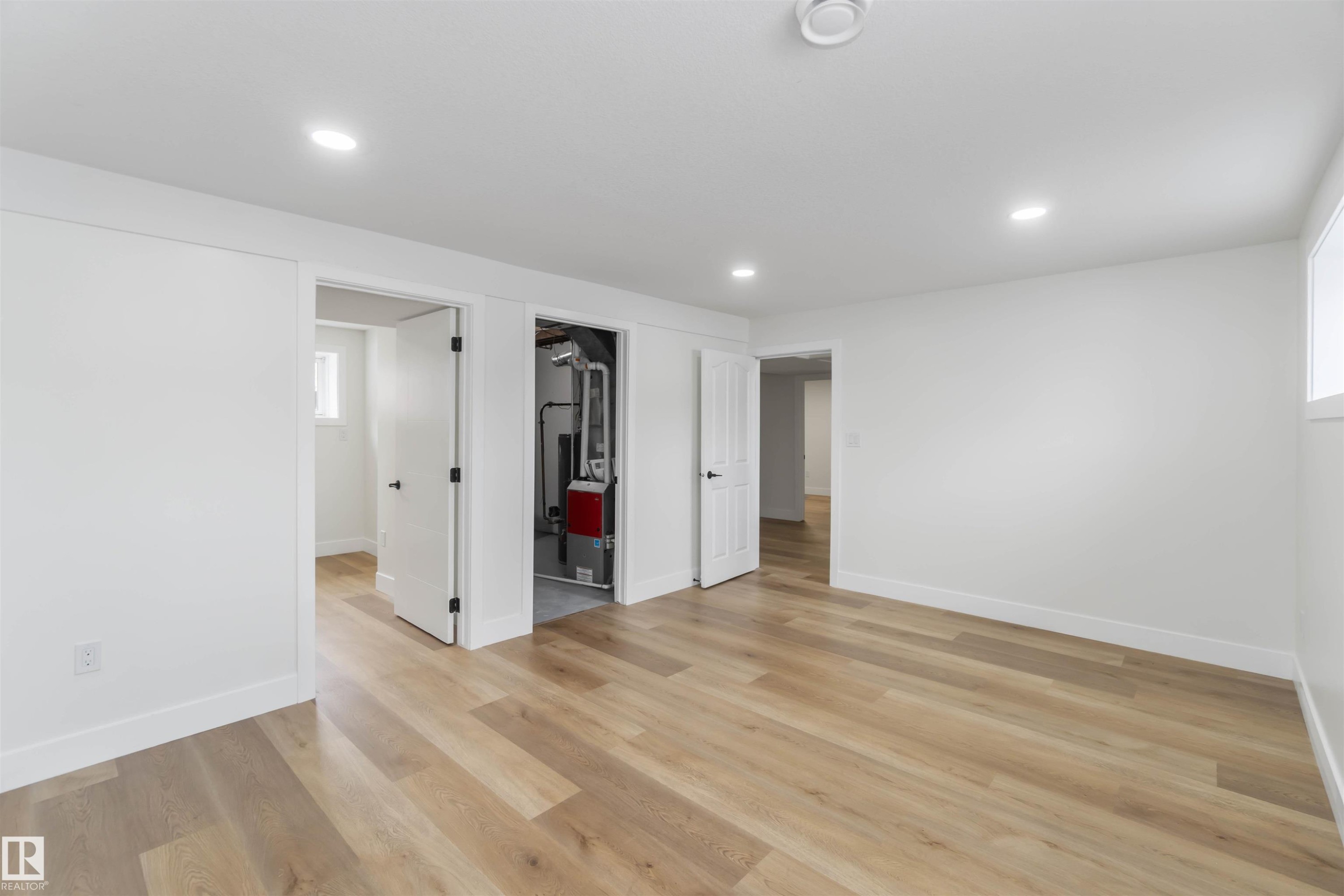 10309 167A Avenue, Edmonton, AB - Indoor Photo Showing Other Room