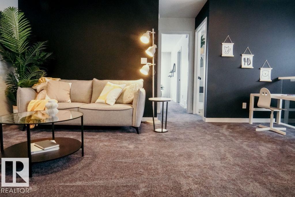 7365 Klapstein Crescent, Edmonton, AB - Indoor