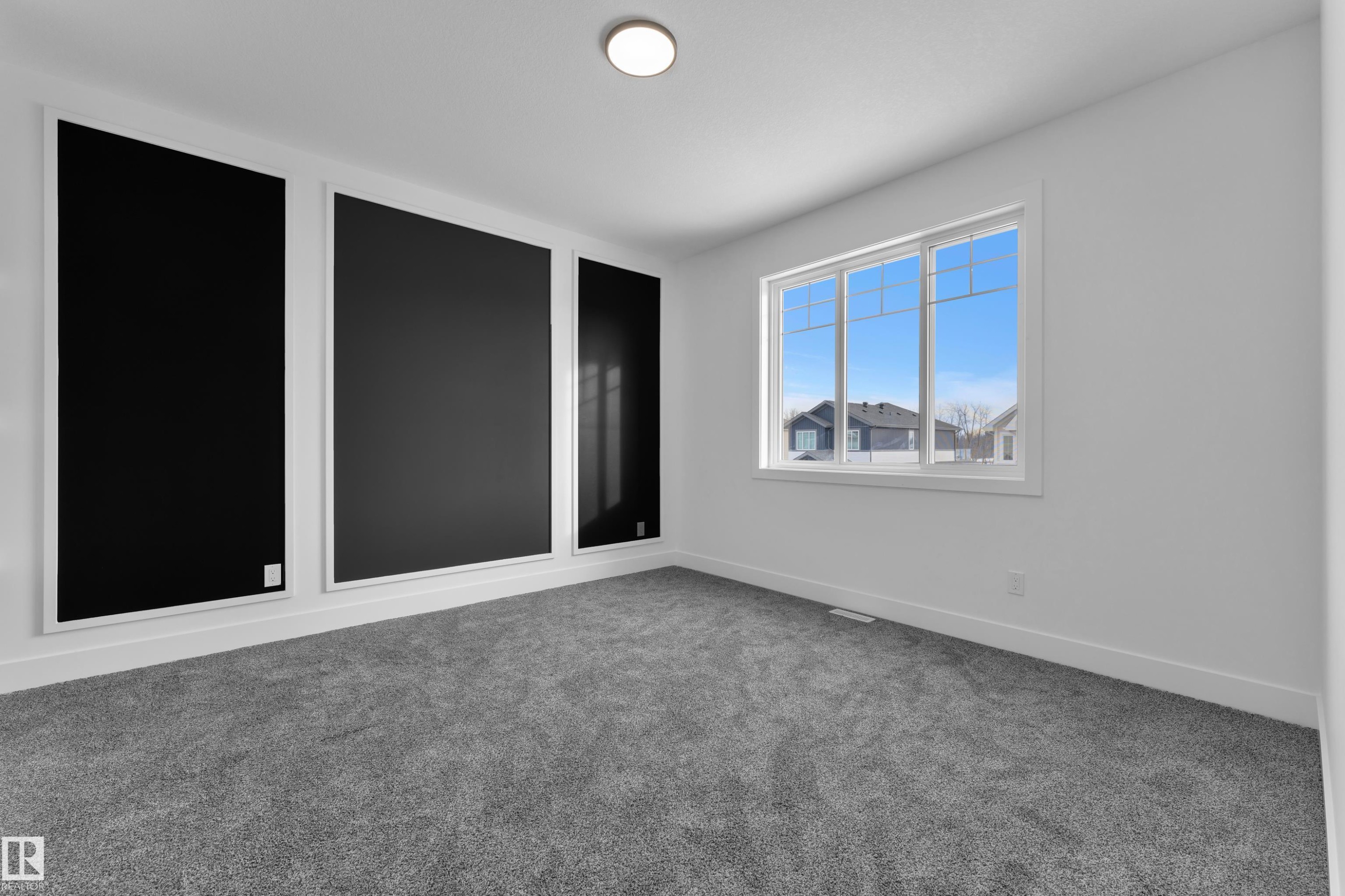 Carpeted empty room featuring baseboards - 737 Astoria Way, Devon, AB - Indoor Photo Showing Other Room
