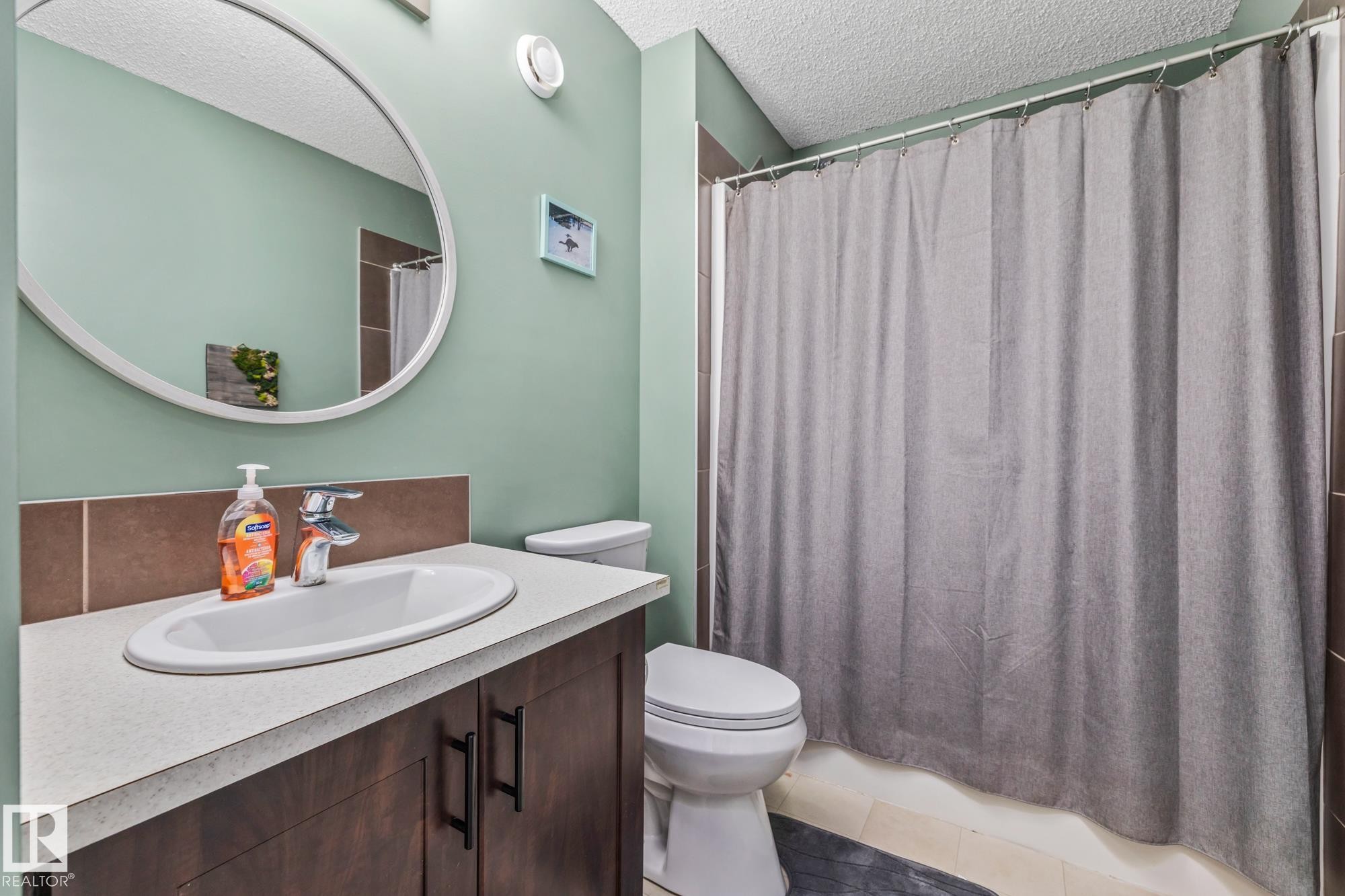 5846 Anthony Crescent, Edmonton, AB - Indoor Photo Showing Bathroom