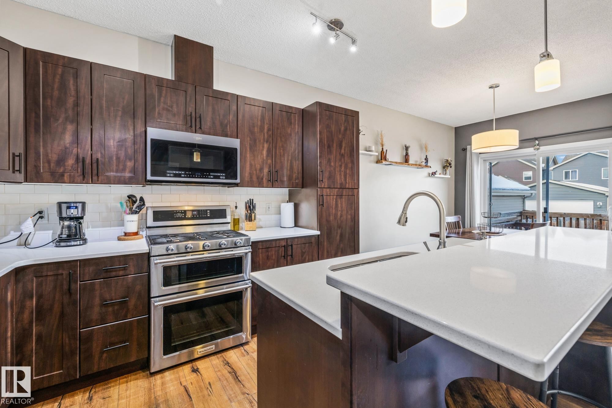 5846 Anthony Crescent, Edmonton, AB - Indoor Photo Showing Kitchen