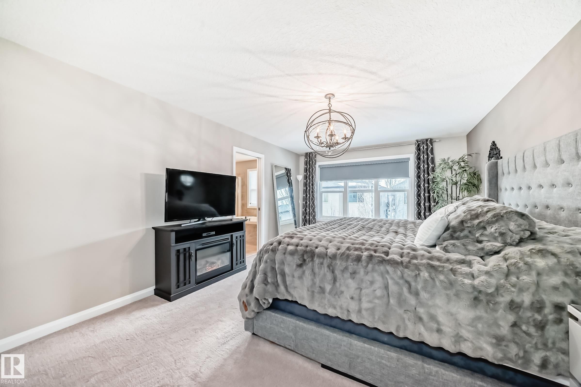 7014 170A Avenue, Edmonton, AB - Indoor Photo Showing Bedroom