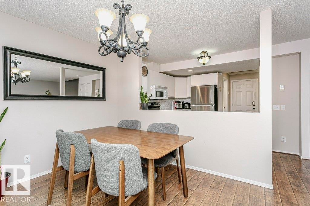3 20 Deerbourne Drive, St. Albert, AB - Indoor Photo Showing Dining Room