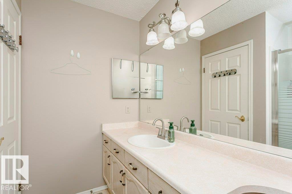 3 20 Deerbourne Drive, St. Albert, AB - Indoor Photo Showing Bathroom