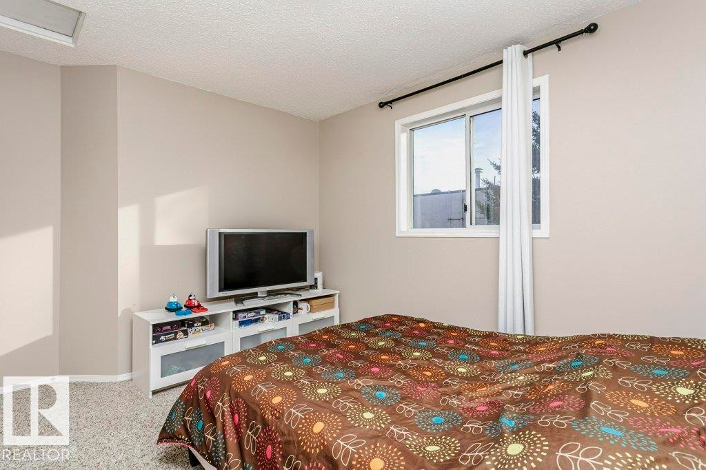 3 20 Deerbourne Drive, St. Albert, AB - Indoor Photo Showing Bedroom