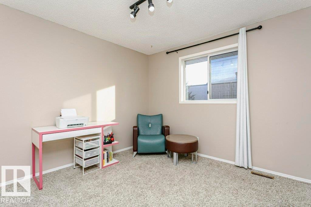 3 20 Deerbourne Drive, St. Albert, AB - Indoor