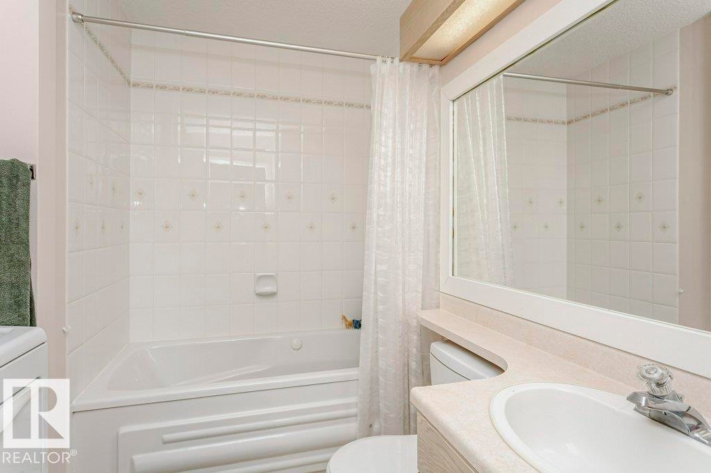 3 20 Deerbourne Drive, St. Albert, AB - Indoor Photo Showing Bathroom