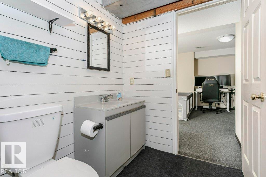 3 20 Deerbourne Drive, St. Albert, AB - Indoor