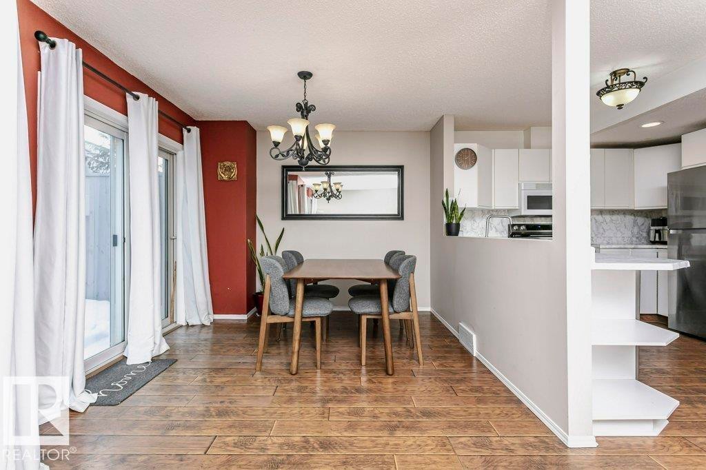 3 20 Deerbourne Drive, St. Albert, AB - Indoor