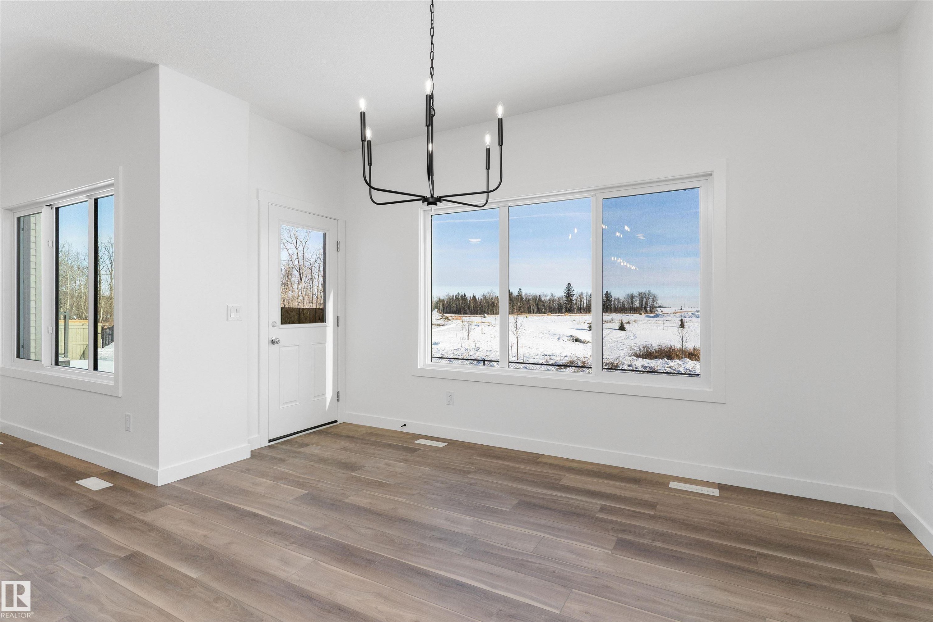 748 Astoria Way, Devon, AB - Indoor Photo Showing Other Room