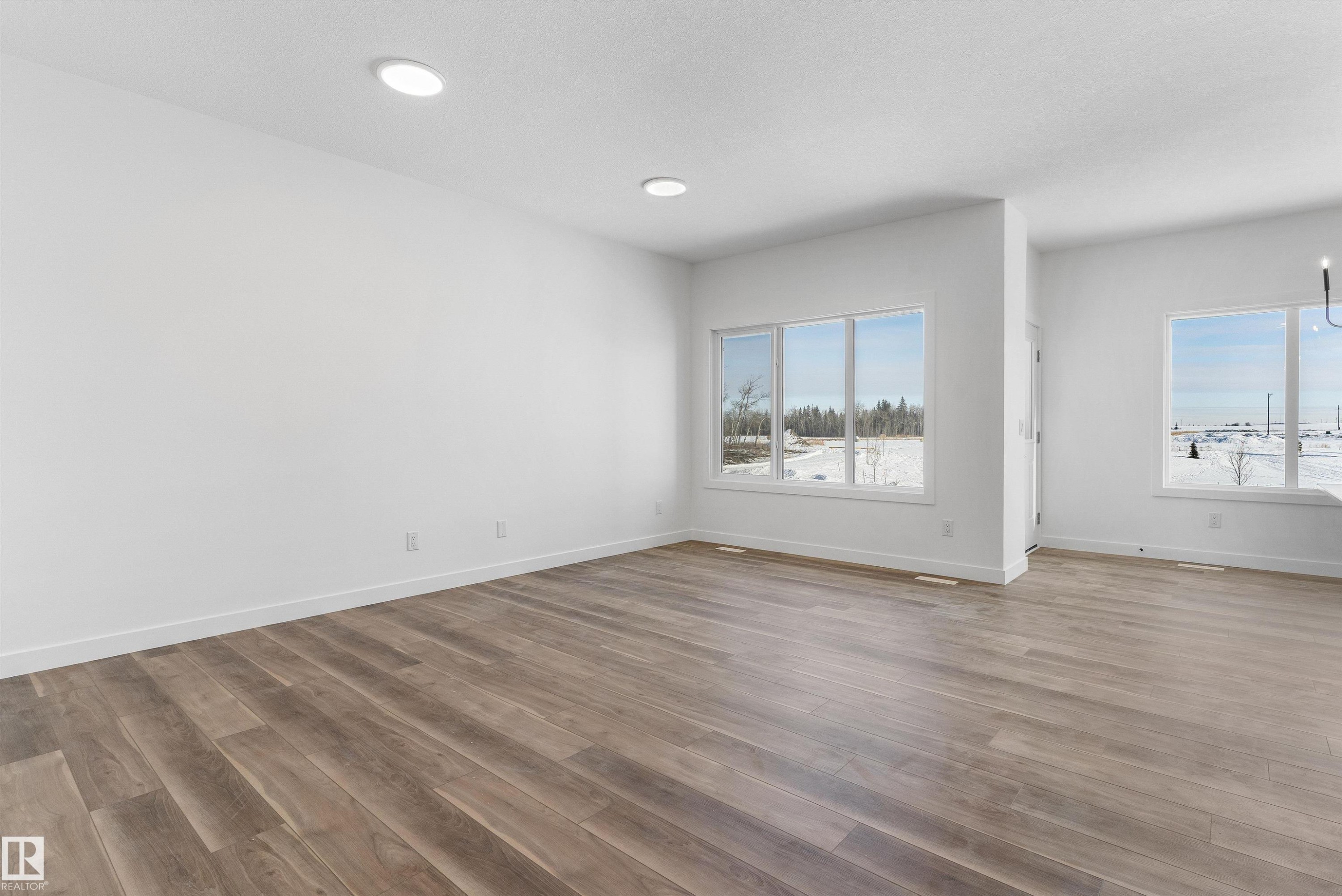 748 Astoria Way, Devon, AB - Indoor Photo Showing Other Room