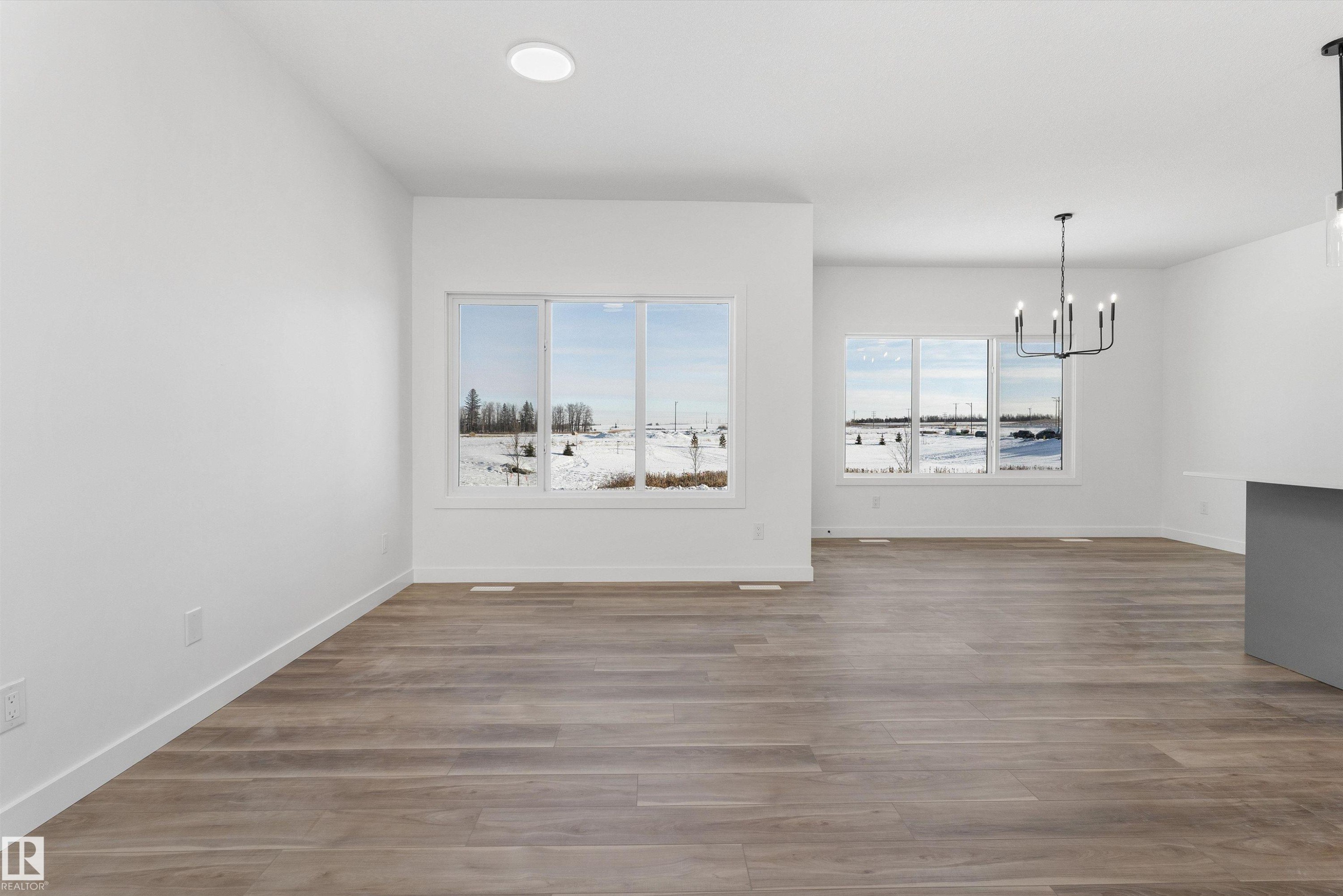 748 Astoria Way, Devon, AB - Indoor Photo Showing Other Room