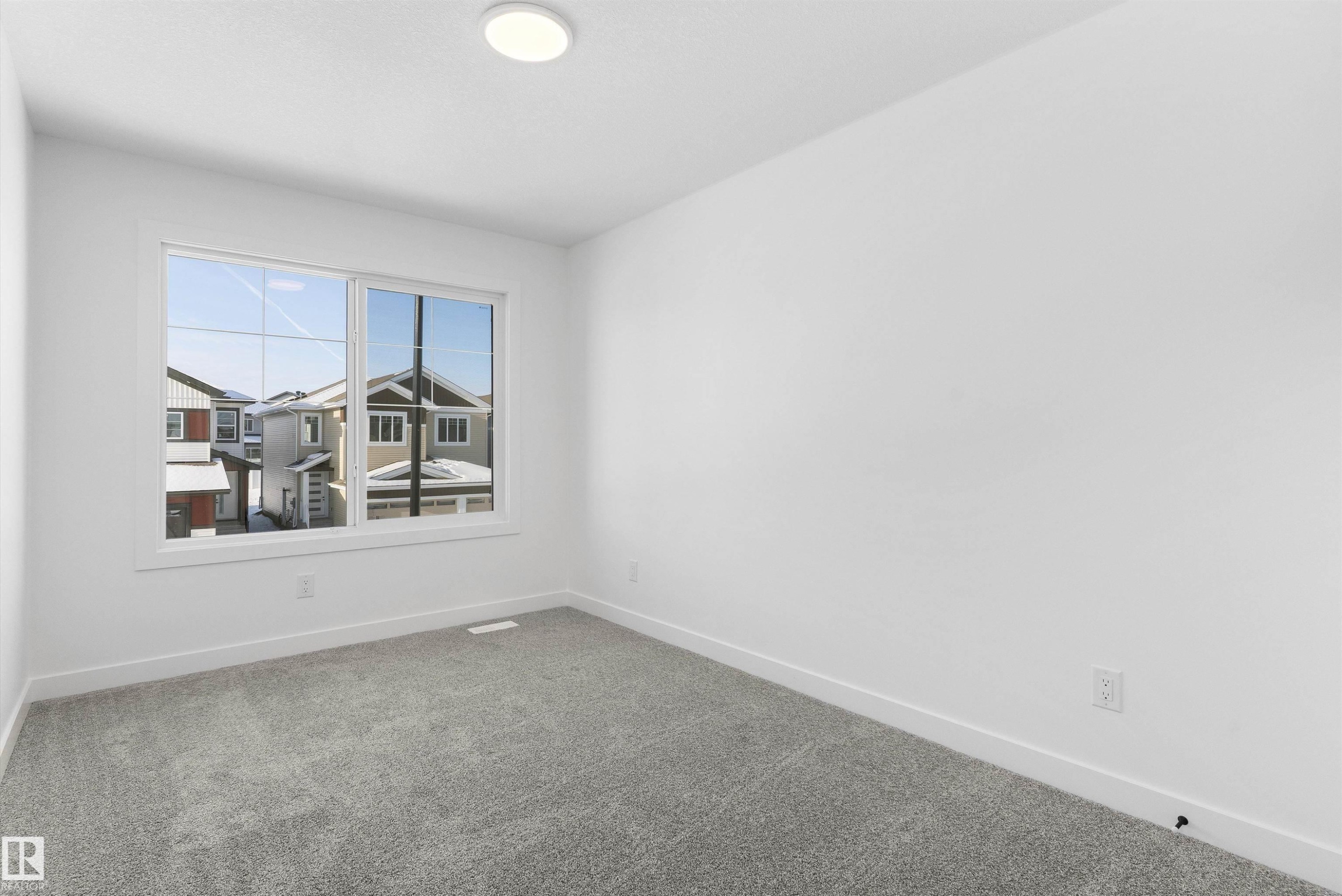 748 Astoria Way, Devon, AB - Indoor Photo Showing Other Room