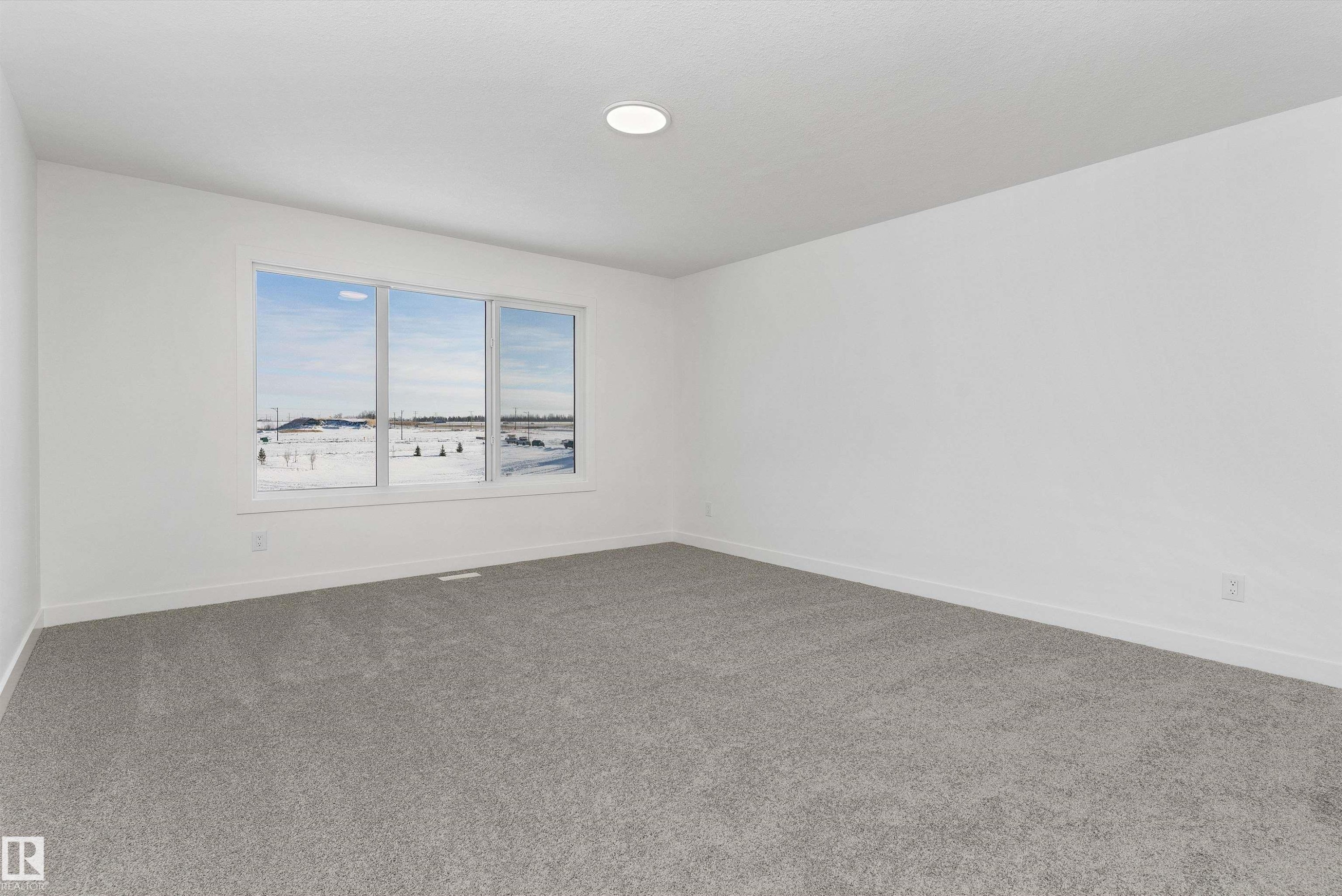 748 Astoria Way, Devon, AB - Indoor Photo Showing Other Room