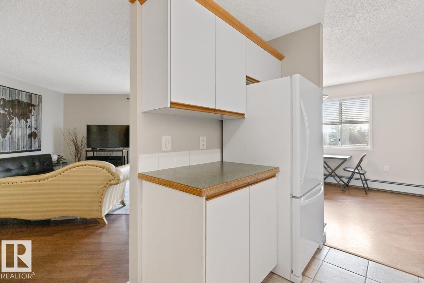 308 6310 101 Avenue, Edmonton, AB - Indoor