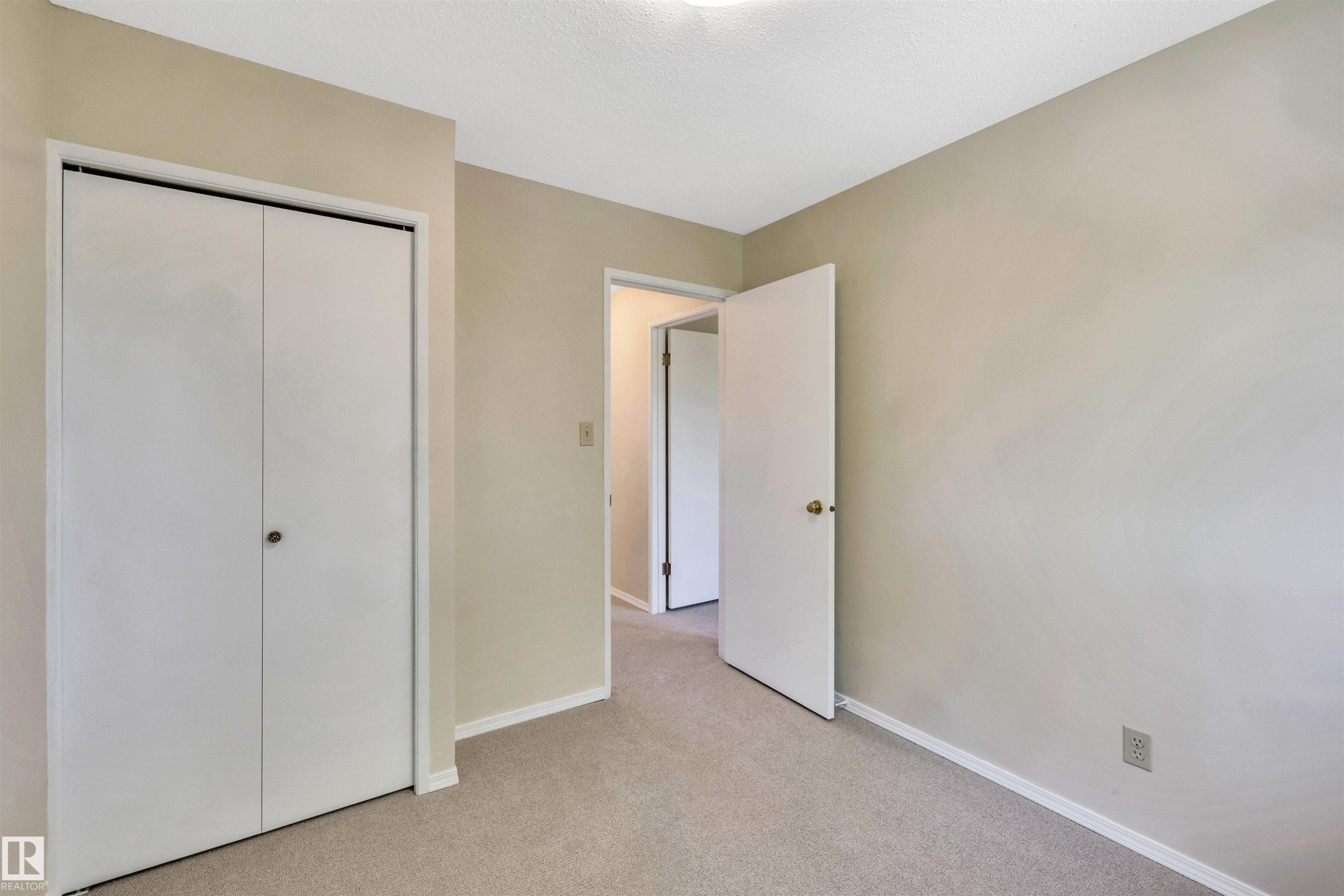 10228 152 Street, Edmonton, AB - Indoor Photo Showing Other Room