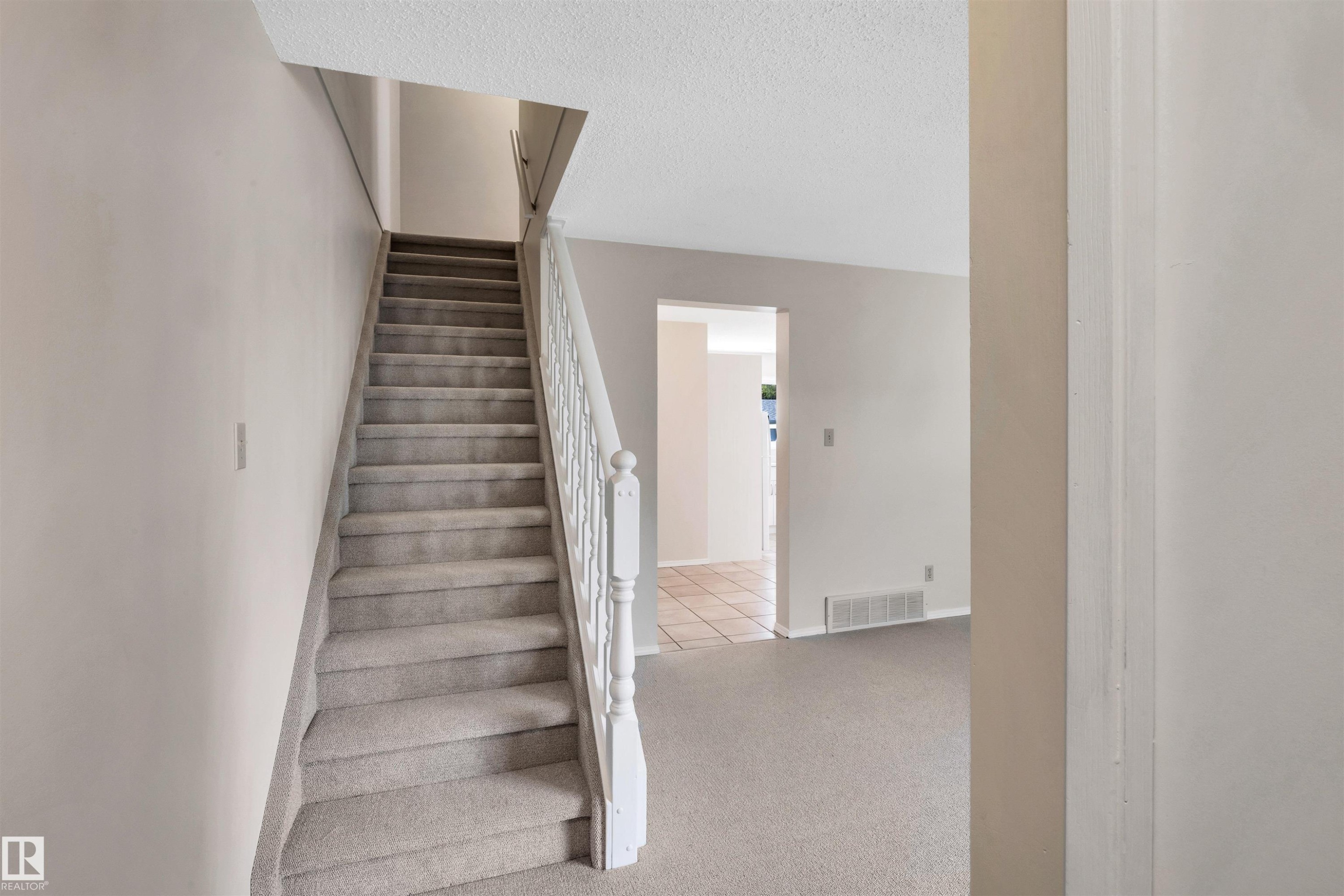 10228 152 Street, Edmonton, AB - Indoor Photo Showing Other Room