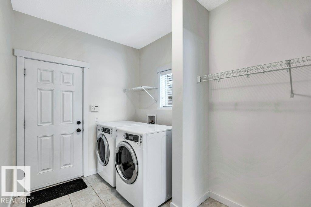 4450 Crabapple Landing, Edmonton, AB - Indoor Photo Showing Laundry Room