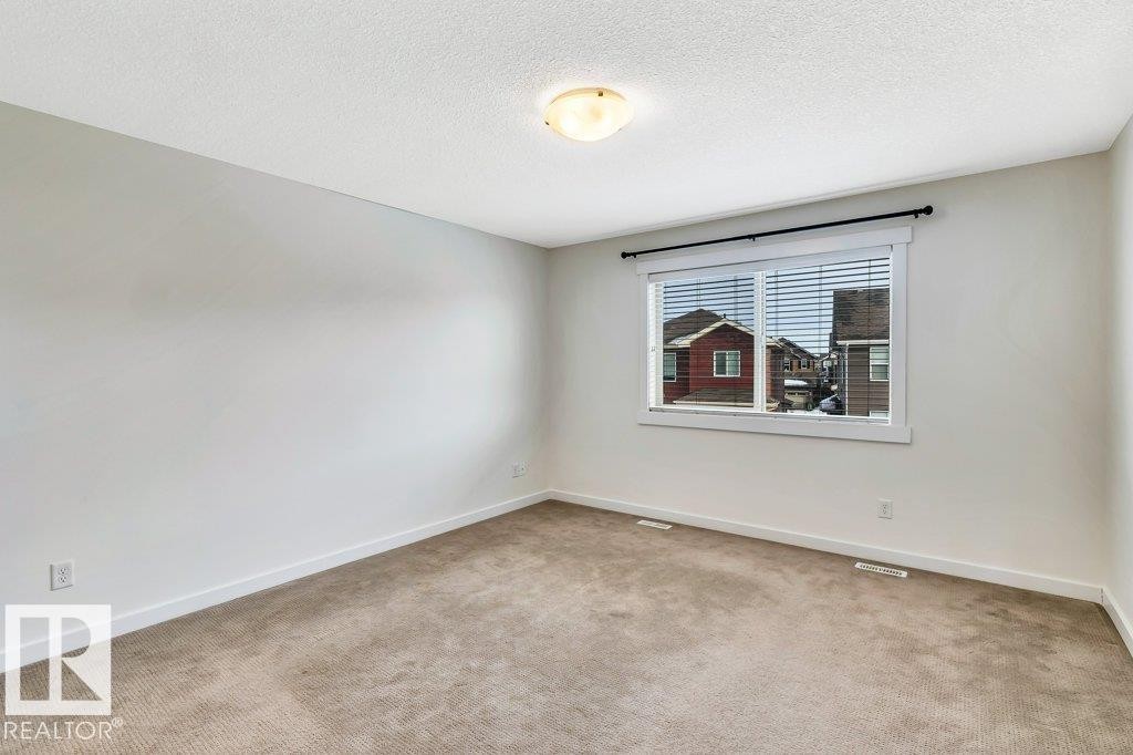 4450 Crabapple Landing, Edmonton, AB - Indoor Photo Showing Other Room