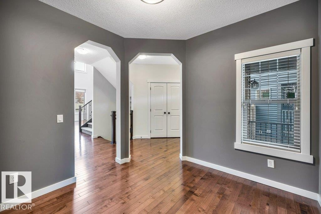 4450 Crabapple Landing, Edmonton, AB - Indoor Photo Showing Other Room