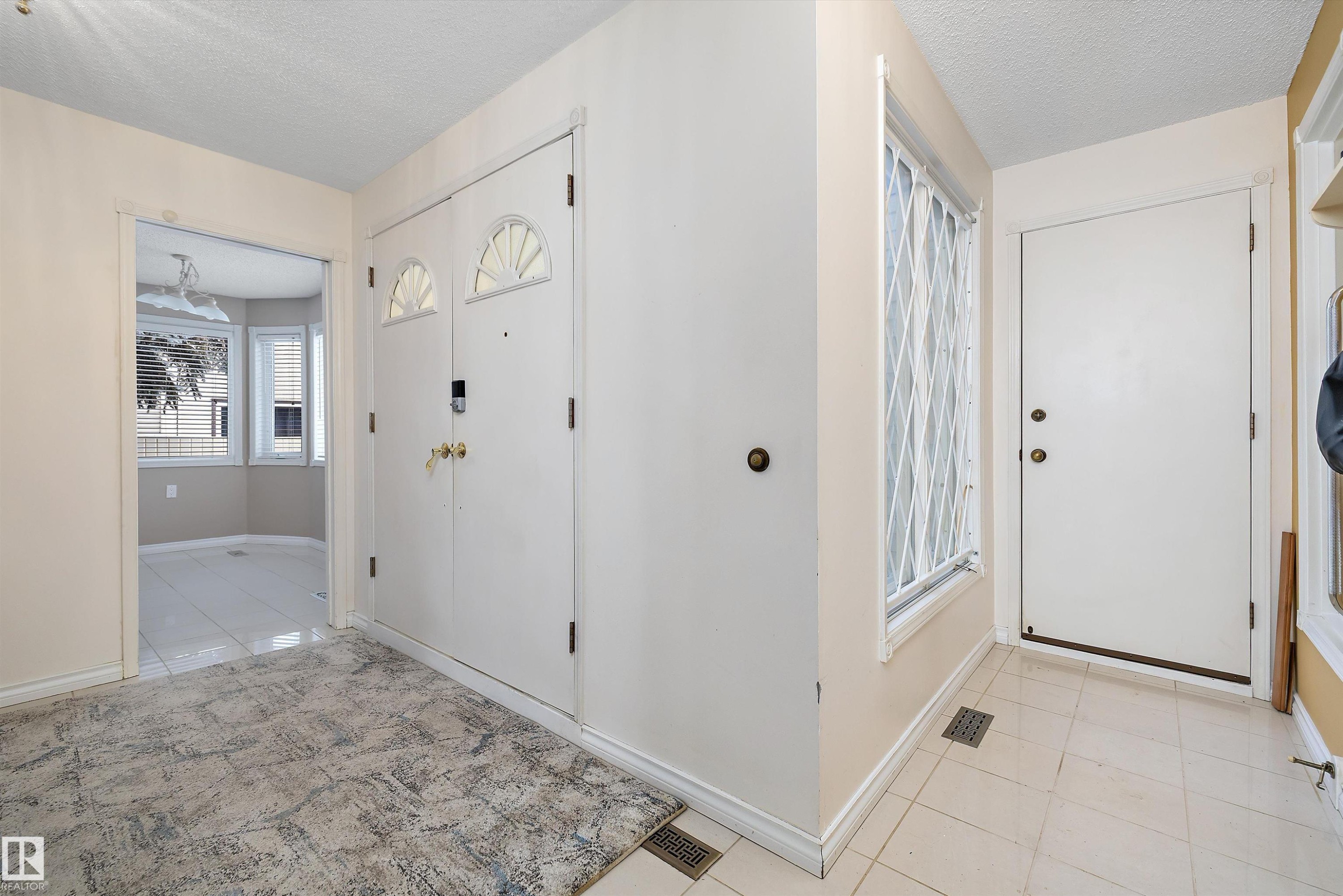 1027 109 Street, Edmonton, AB - Indoor Photo Showing Other Room