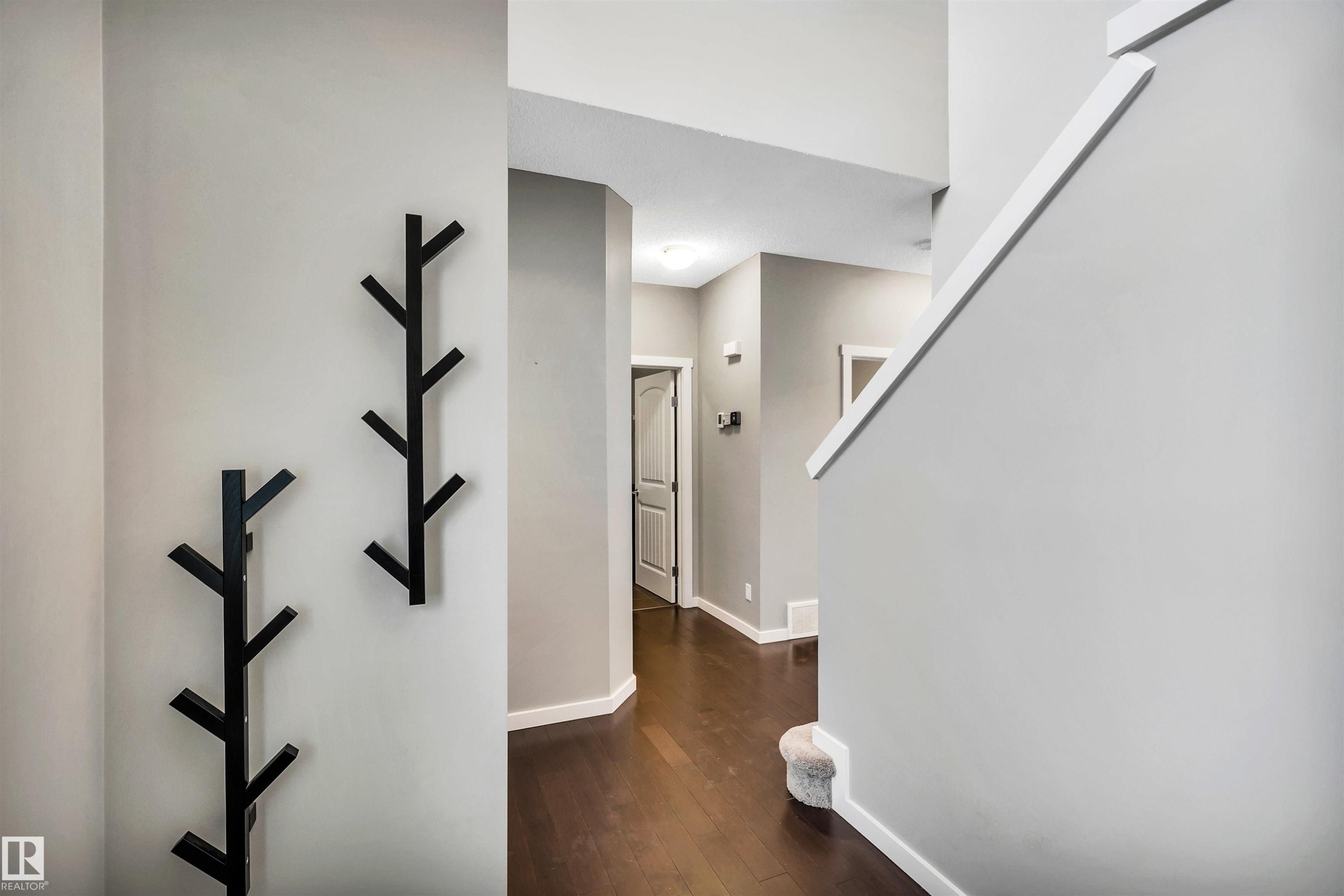 4442 5A Street, Edmonton, AB - Indoor Photo Showing Other Room