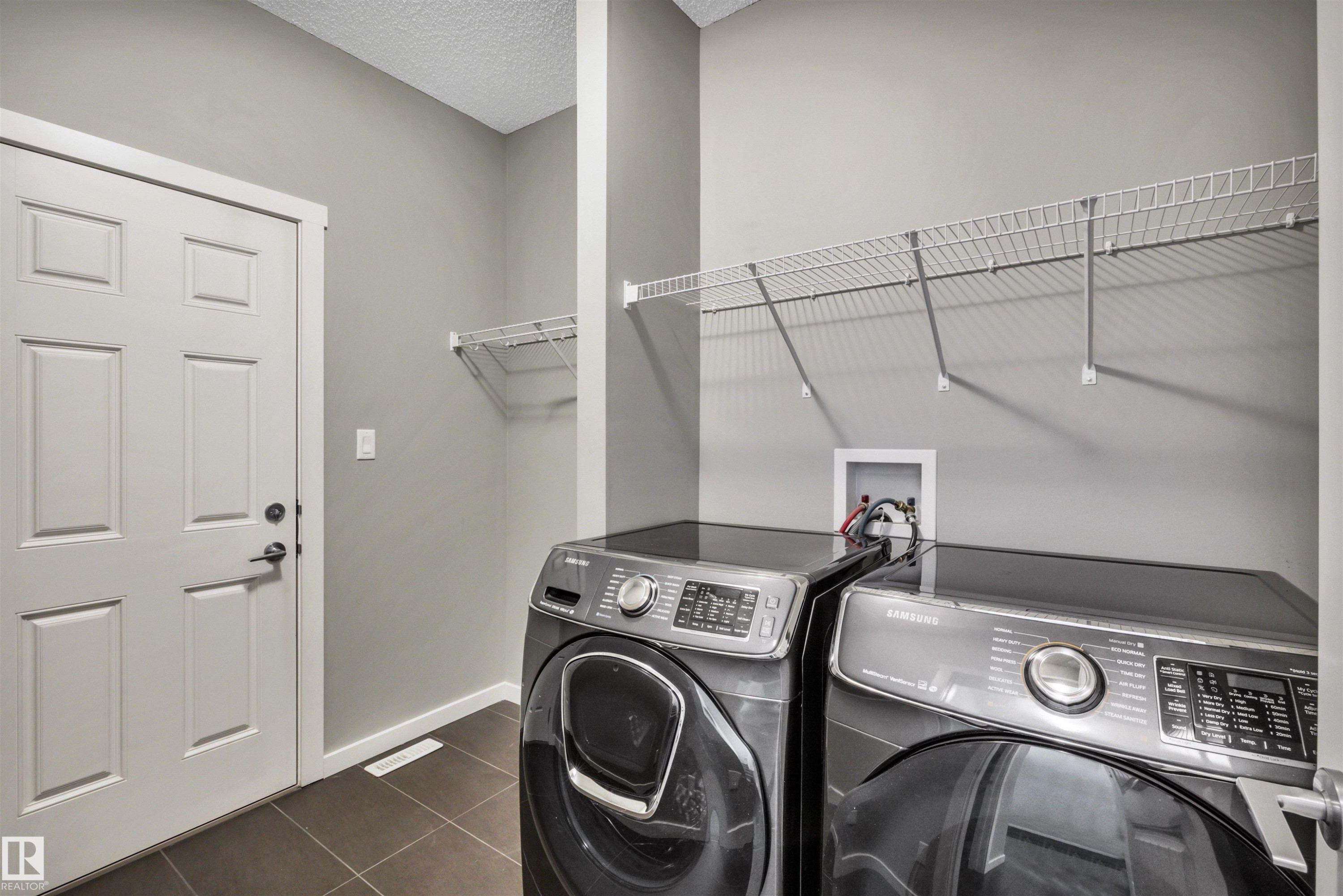 4442 5A Street, Edmonton, AB - Indoor Photo Showing Laundry Room