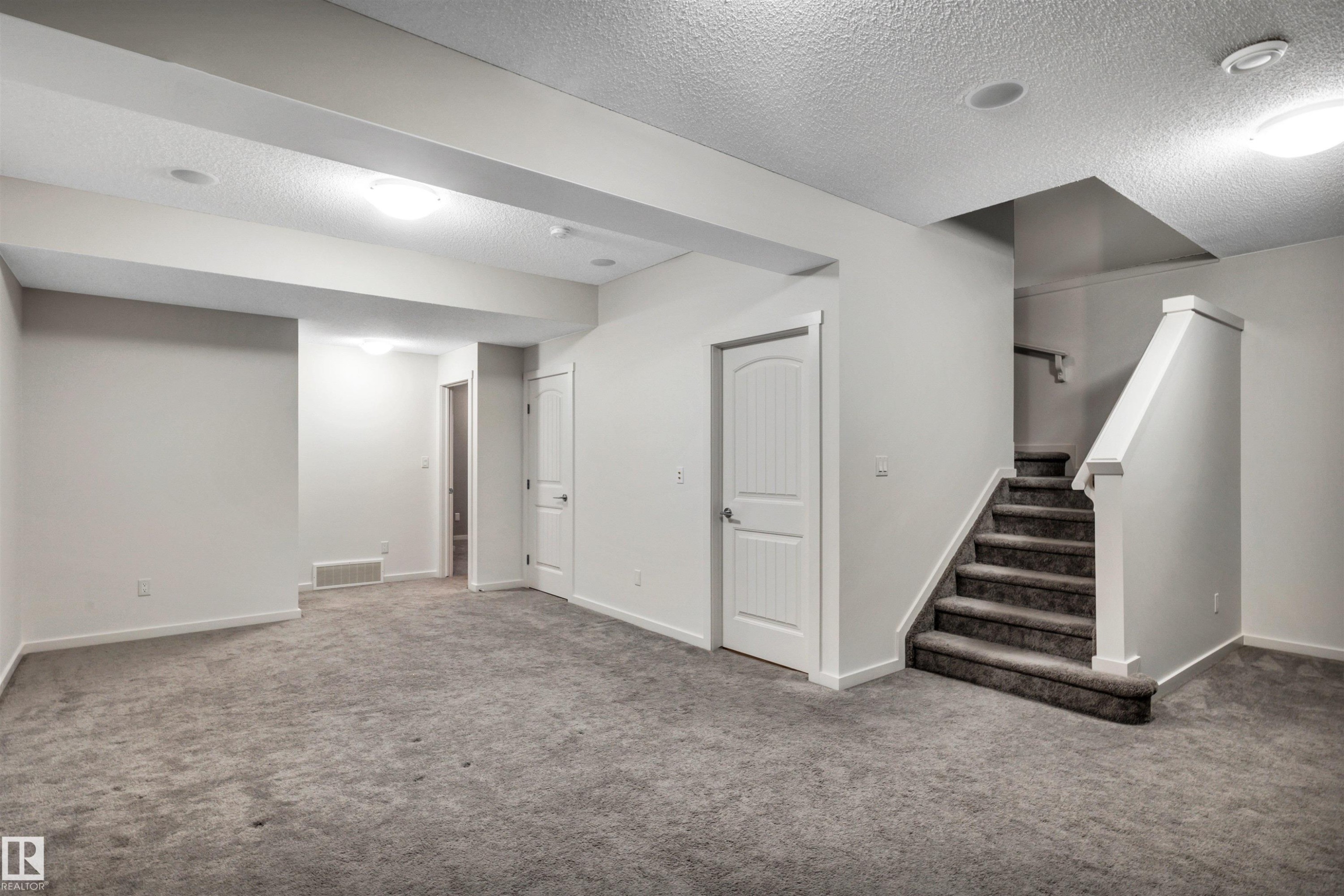 4442 5A Street, Edmonton, AB - Indoor Photo Showing Other Room