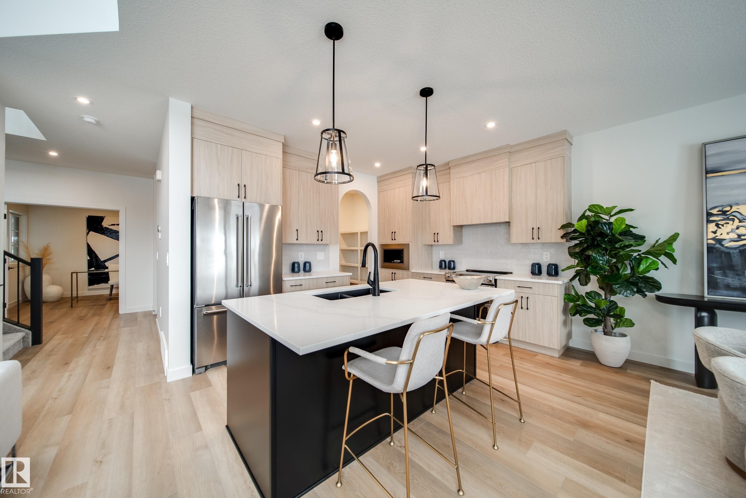 3 Cloutier Close, St. Albert, AB - Indoor Photo Showing Kitchen With Double Sink With Upgraded Kitchen