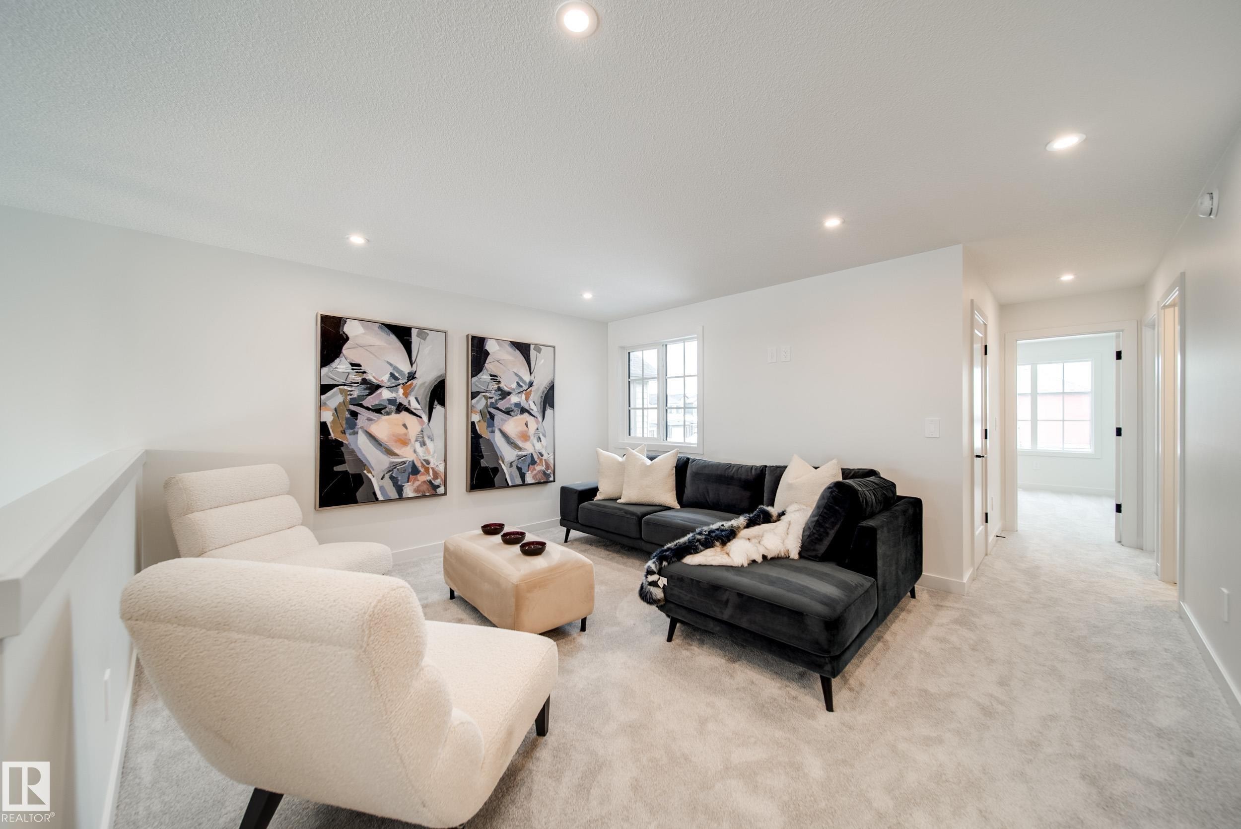 3 Cloutier Close, St. Albert, AB - Indoor Photo Showing Living Room